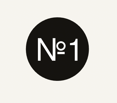 Black circle with white text saying 'N°1' inside.