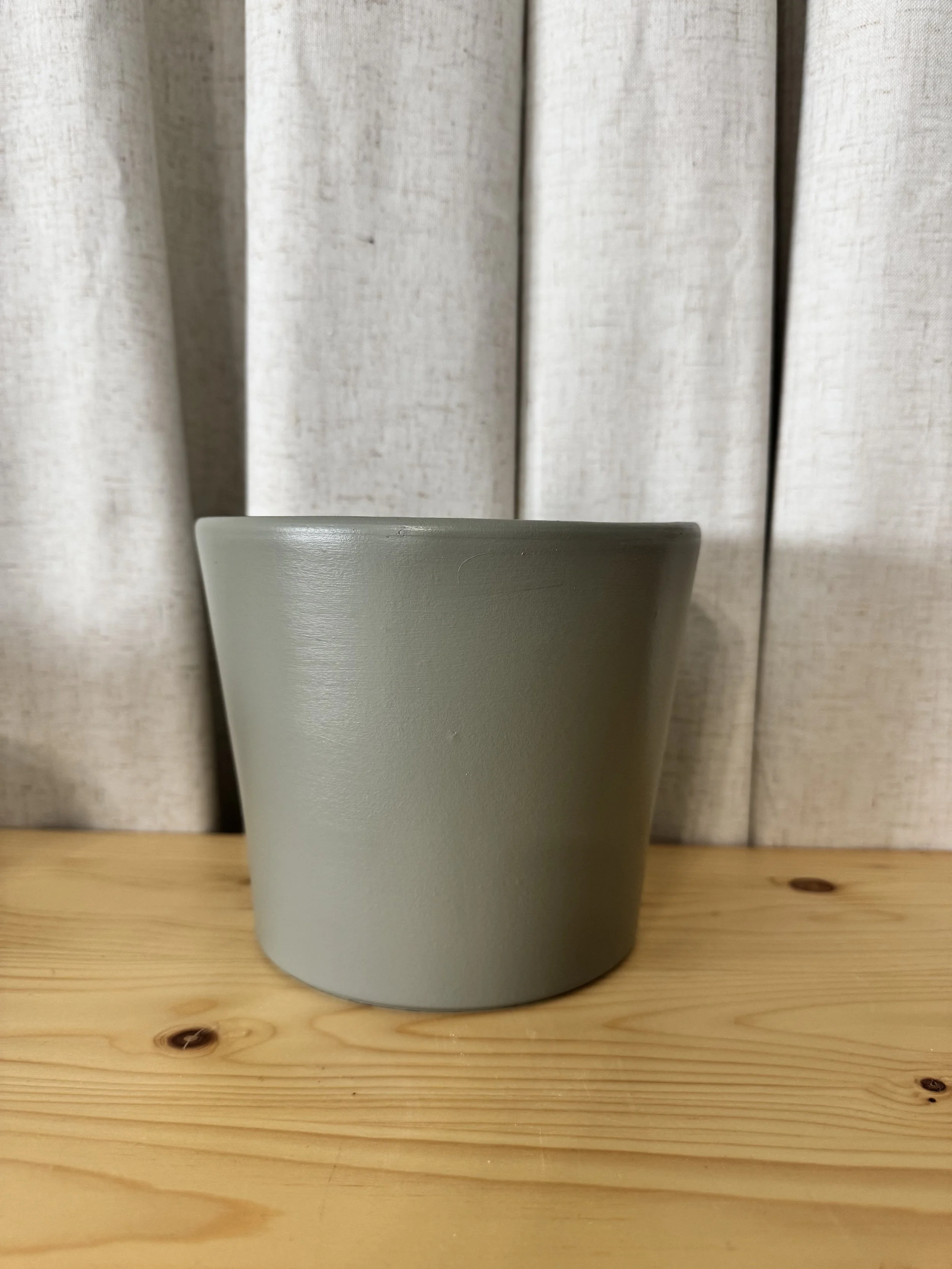 Rustic Two-Tone Terracotta Pot - Medium