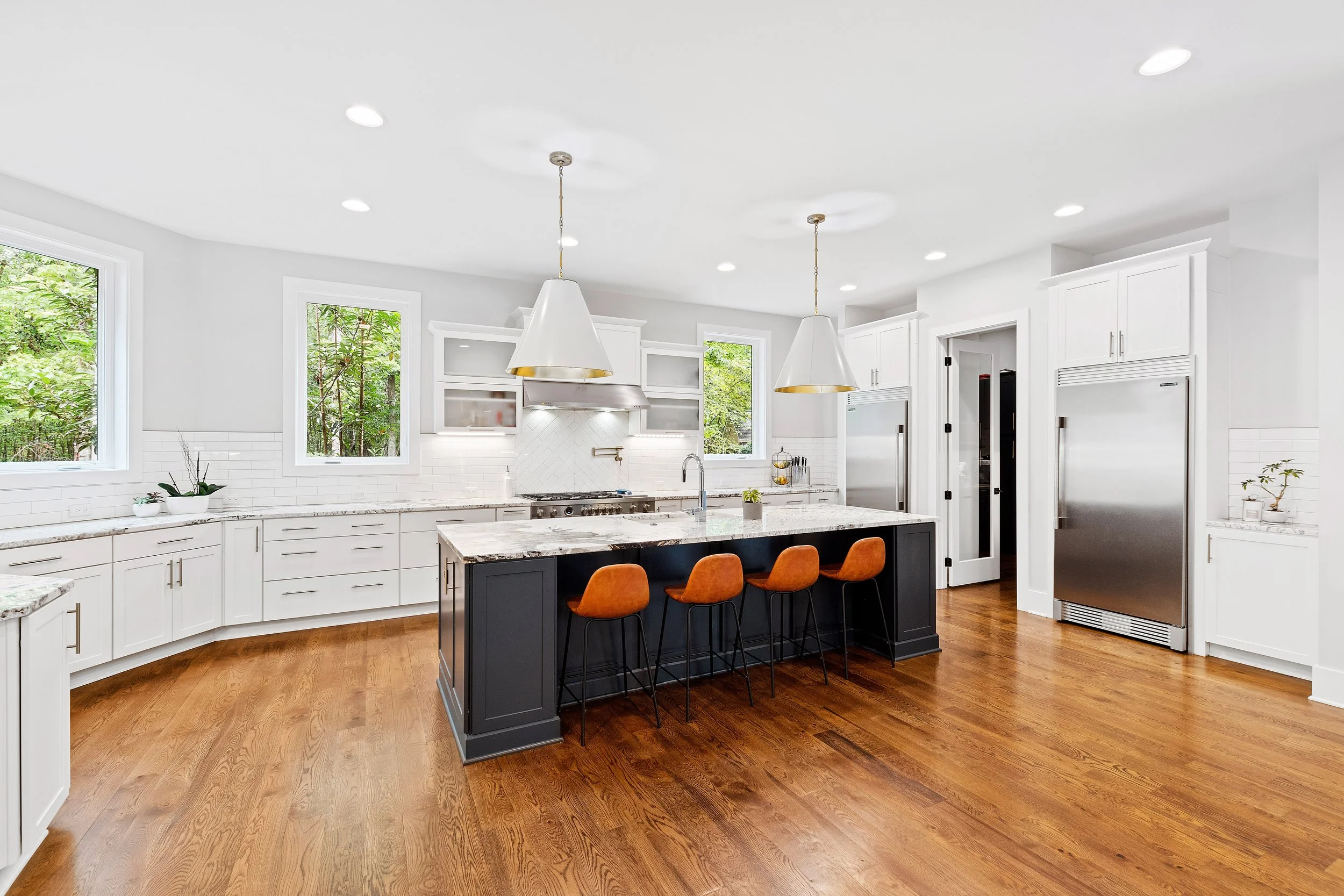 Kitchen 2.jpg
