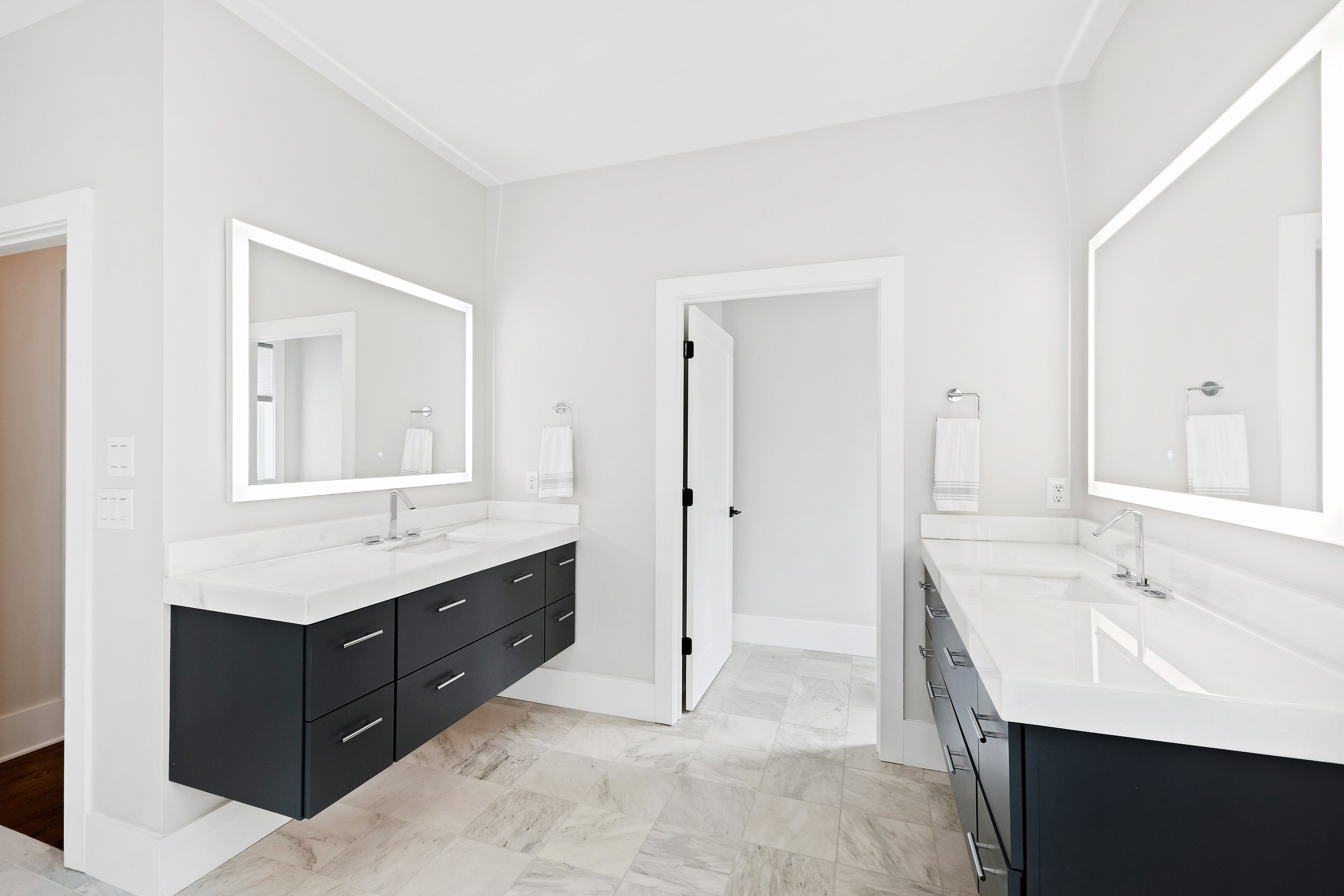 Bathroom 6.jpg