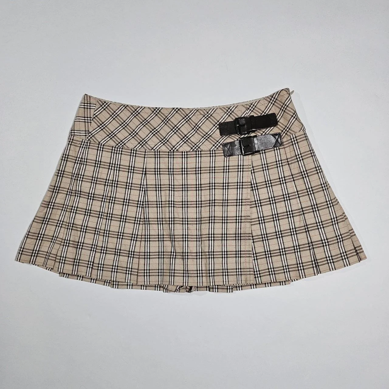 japanese vintage burberry pleated mini skirt from japan