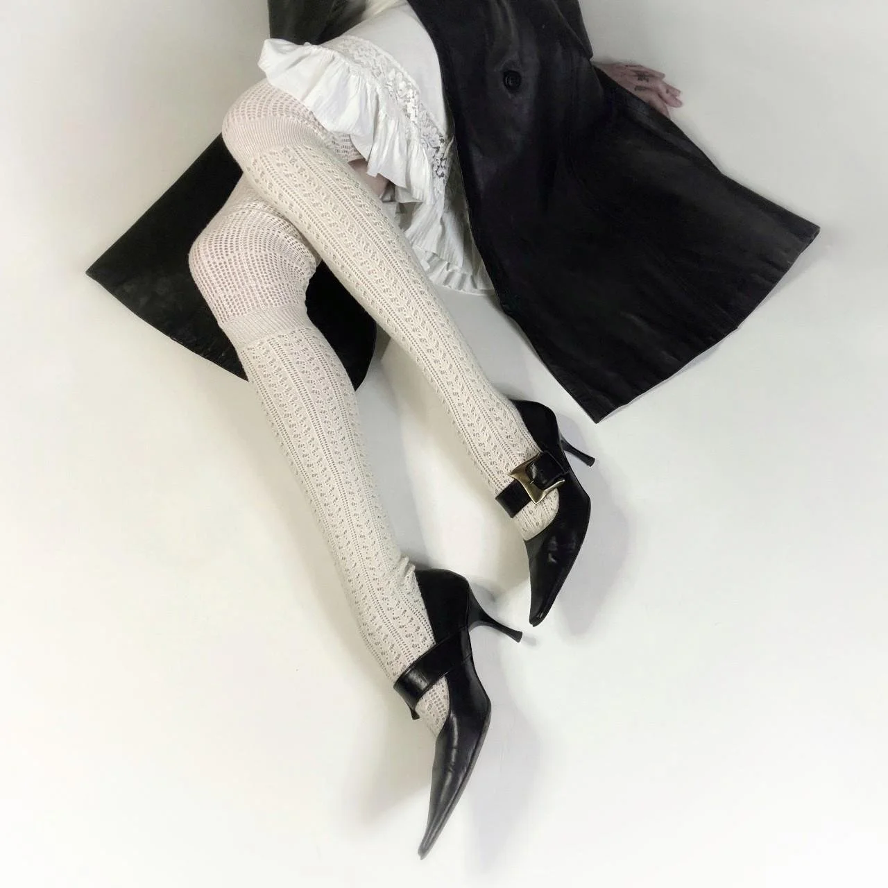 italian vintage black leather pointed buckle heels