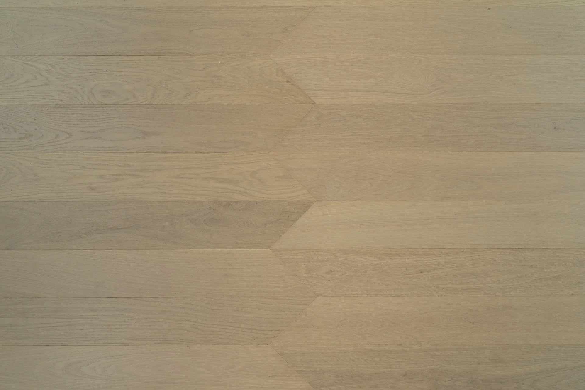 Turin-Chevron-Pattern-Top-1-2024 Bergamo (1).webp