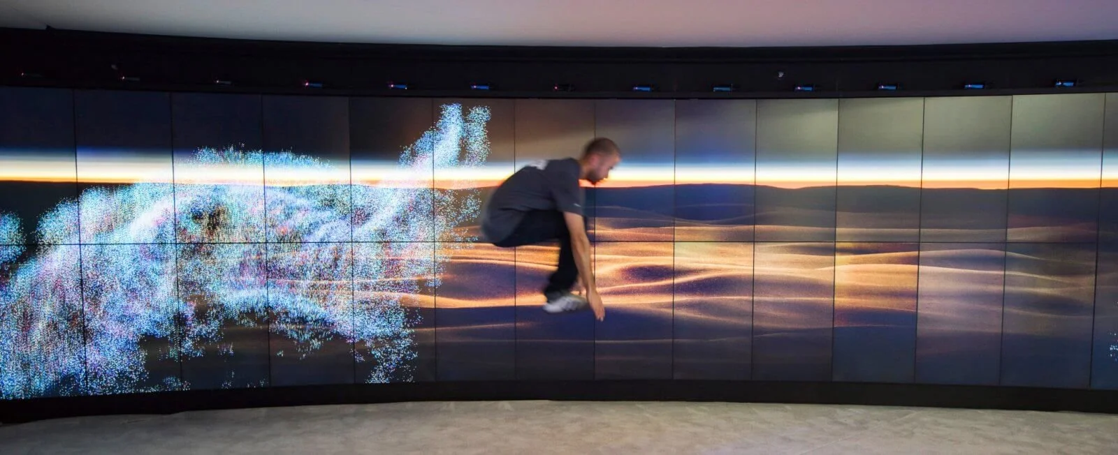 Intel – RealSense Tunnel: A 110-Foot Interactive Video Environment at CES