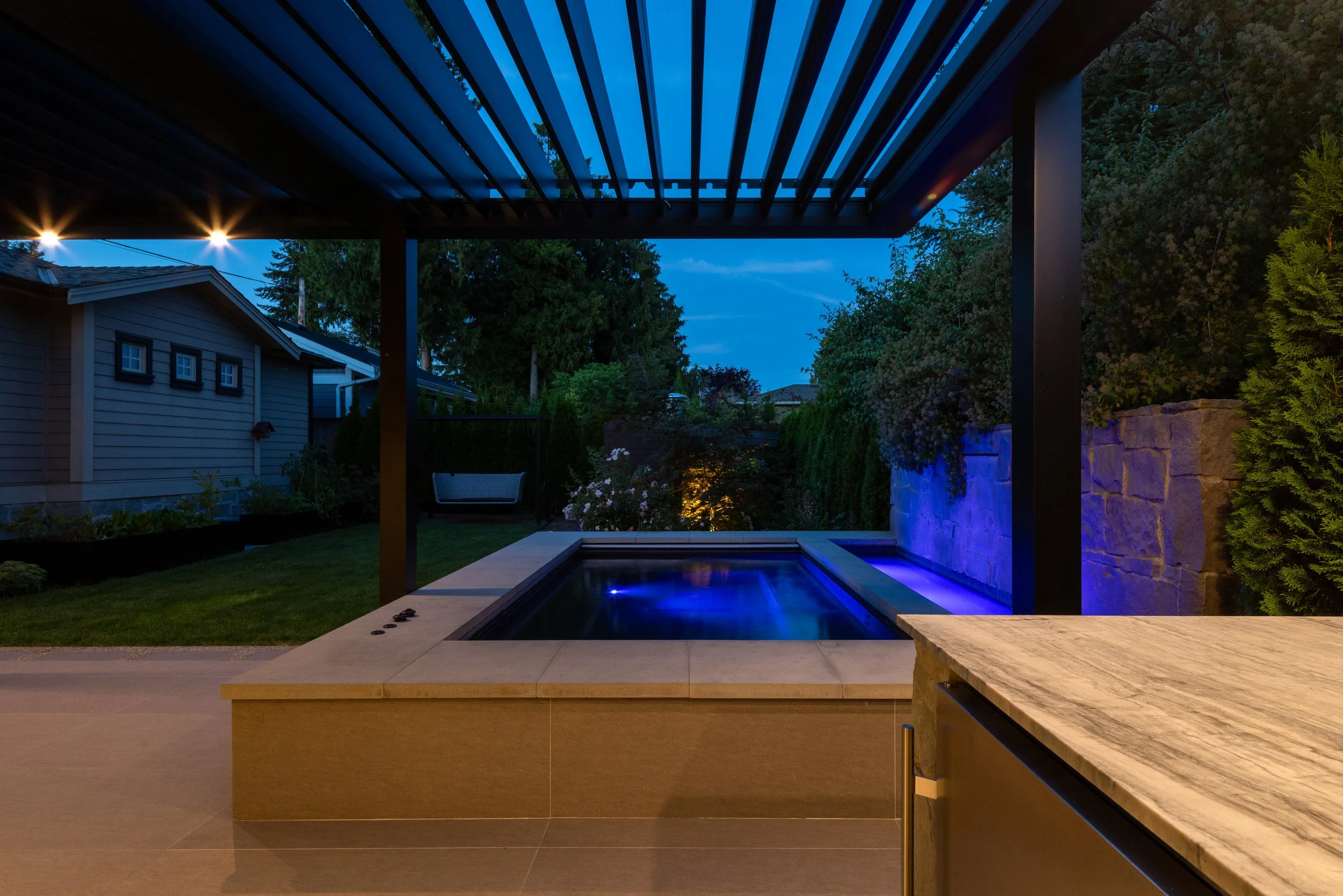 Free-Form-Landscapes-William-Ave-Residence-1119.jpg