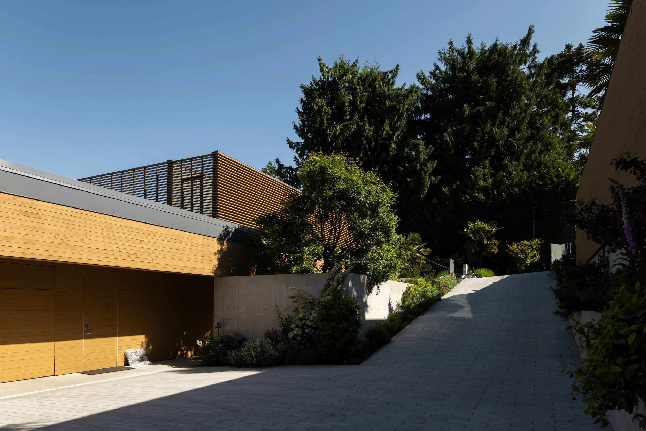 FFL-West-Vancouver-Whytecliff-Residence-Previews-1001.jpg