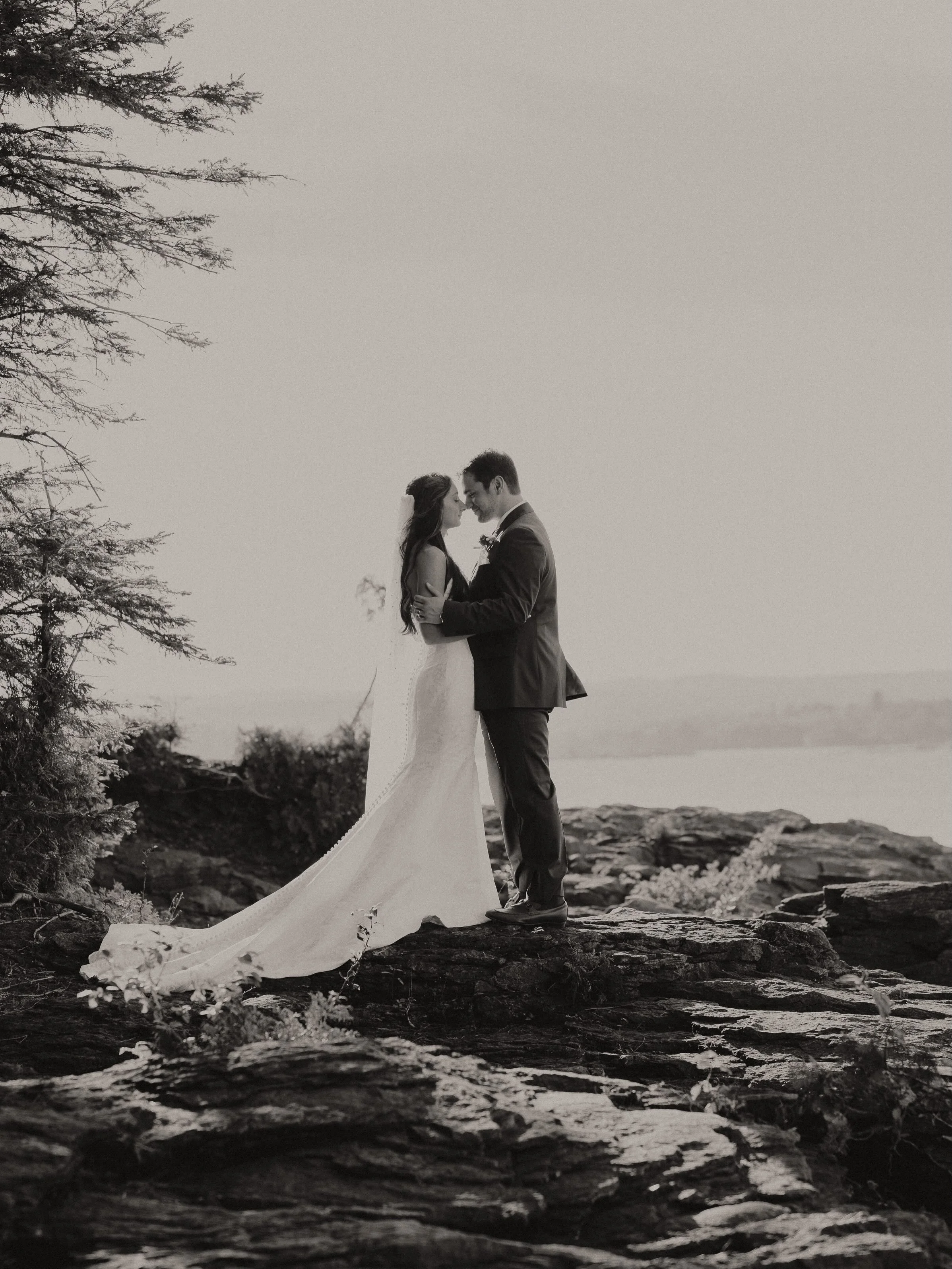 Cari + Alex / 9.26.26🩵

It was truly beautiful day celebrating these two in the heart of Marquette, right on the shores of Lake Superior. Capturing their love against such an iconic northern backdrop was an absolute honor. Congratulations Mr. &amp; 