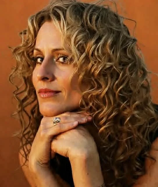 Jean Kiernan Detjen lives in the Fox Cities Region of Wisconsin. She is a writer, poet and journalist.