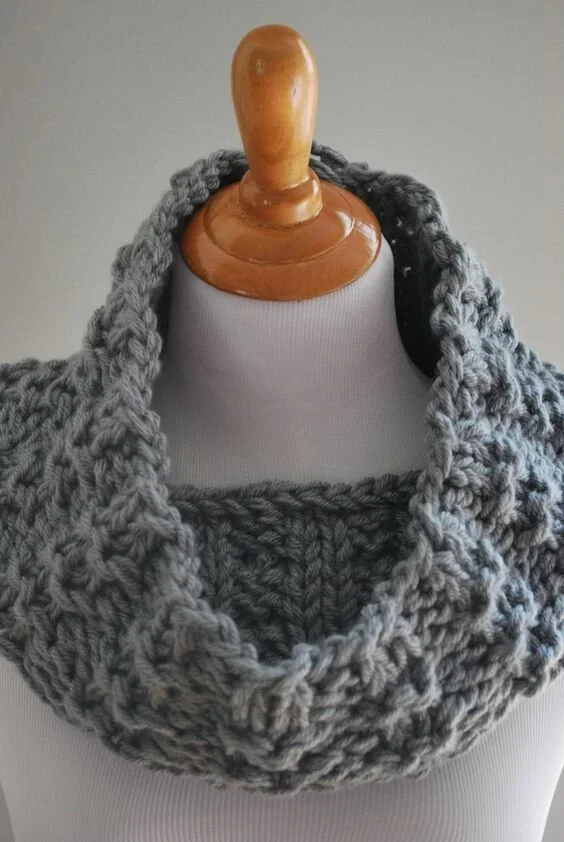 Mid-December Knit Cowl Pattern (Free)
