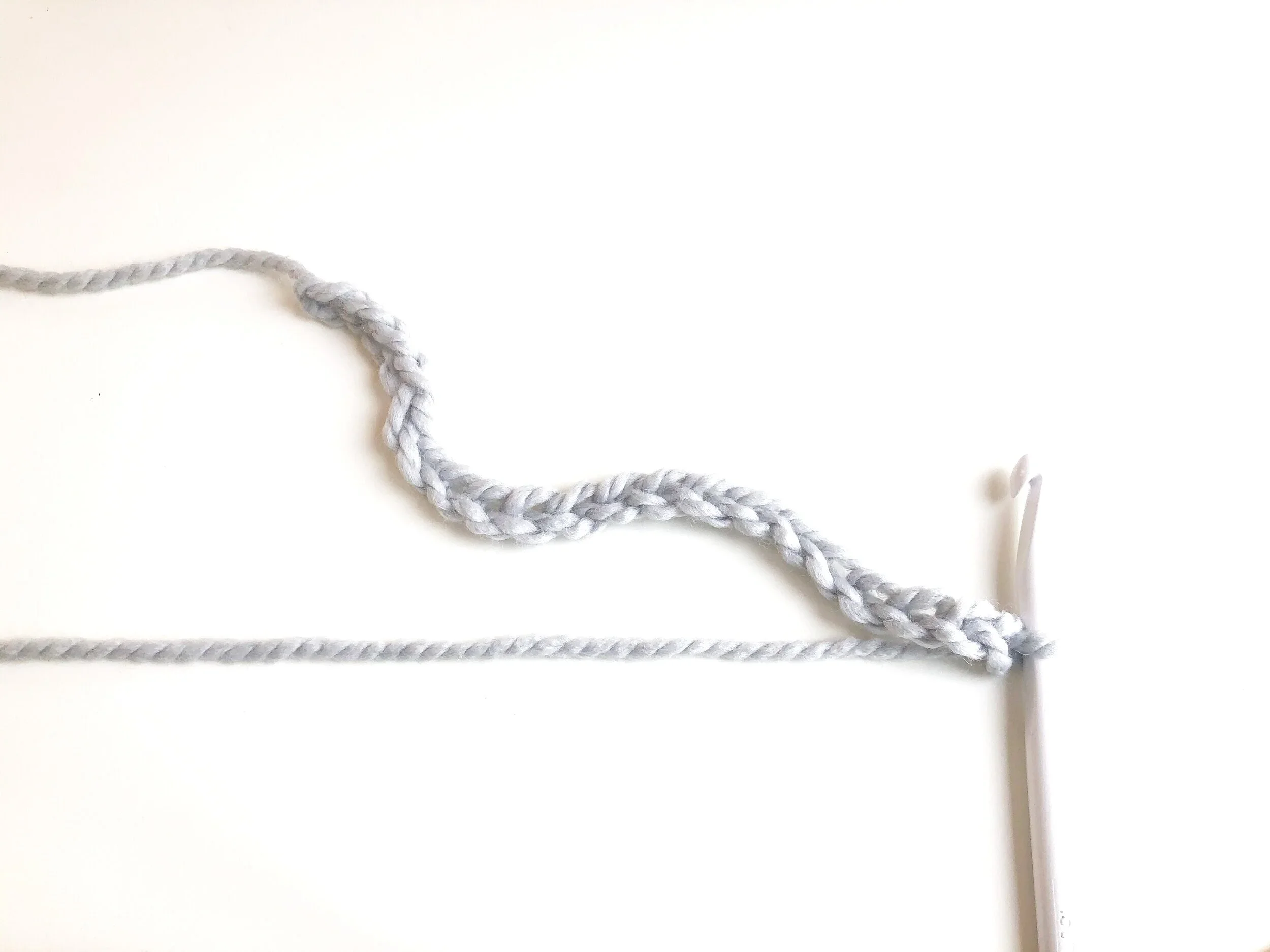 CROCHET | How to Chain (CH)