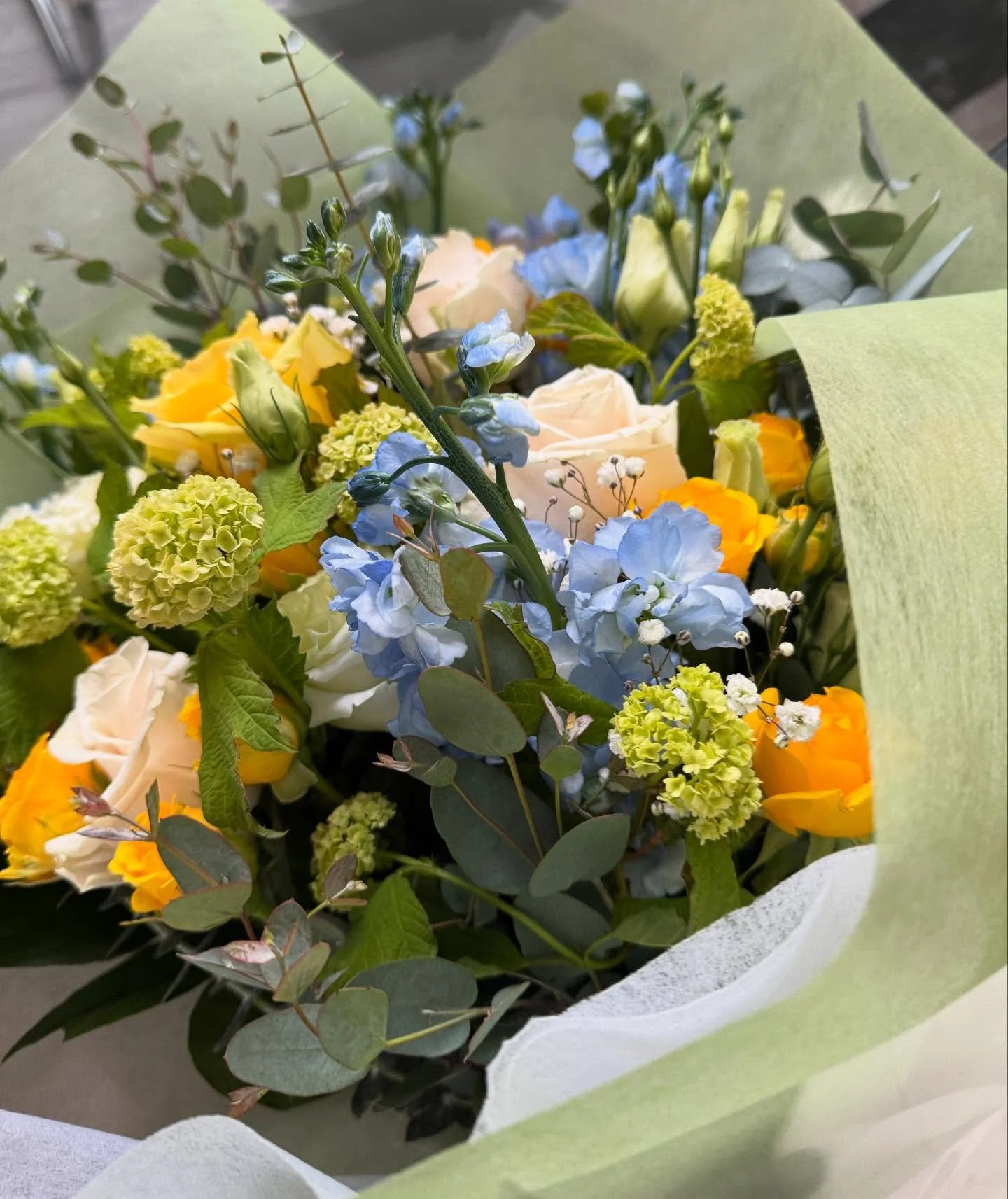 happy graduation! 🧑&zwj;🎓🌱🌿☀️

DM for prices!