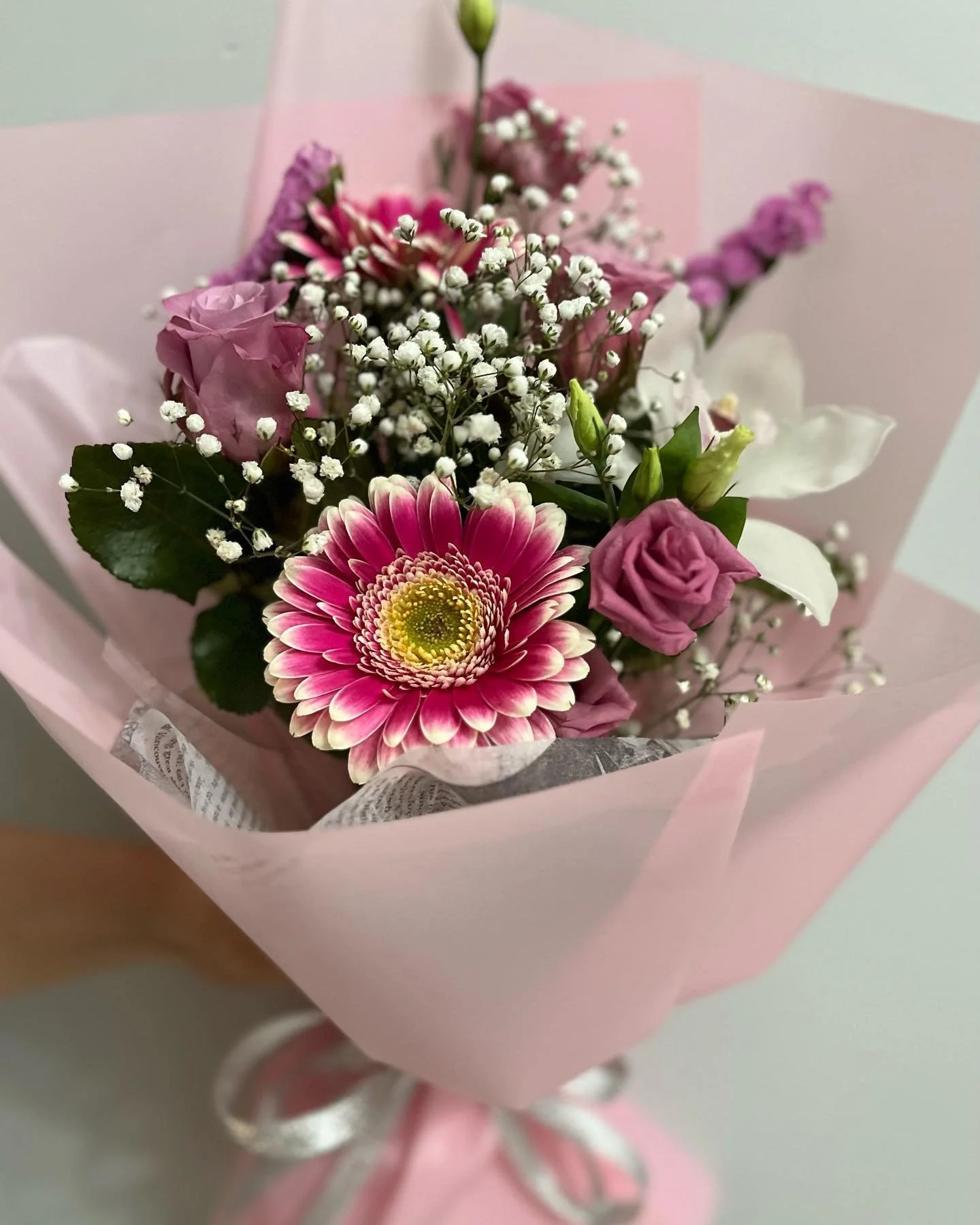 bringing joy with every bouquet! 🌸👩&zwj;🎓 

🏷️ $50 tax included