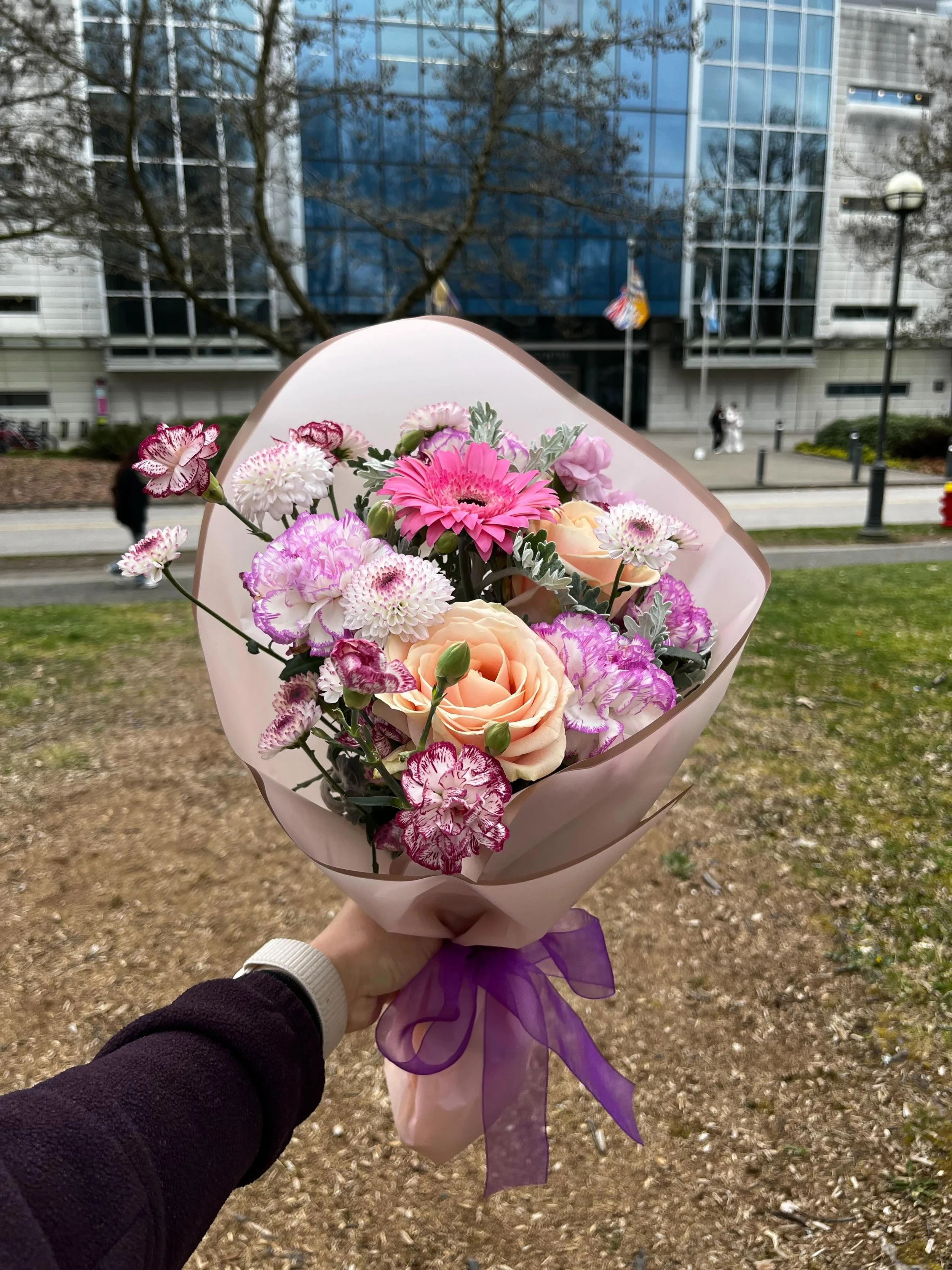 Celebrate their milestone with flowers 🎓🌷

We&rsquo;re now accepting graduation bouquet pre-orders for the upcoming grad season. Link in bio