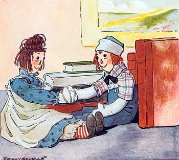 Raggedy Ann and Andy
Image Source: Wikimedia Commons.