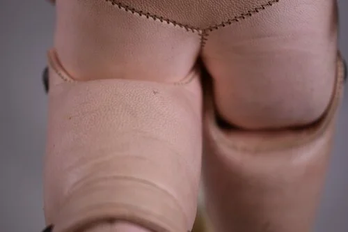 Hinged leather joint