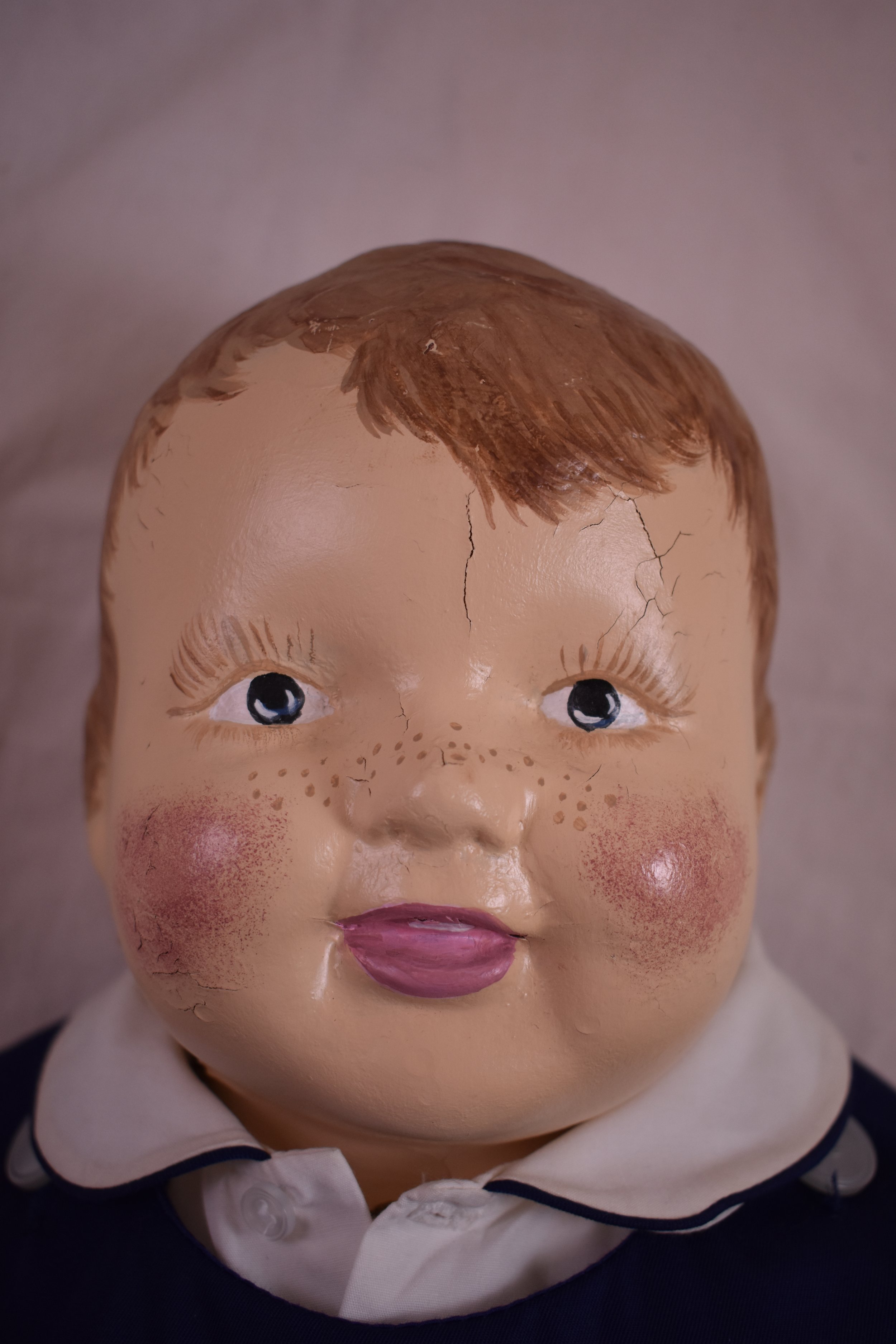 Poorly painted hair.