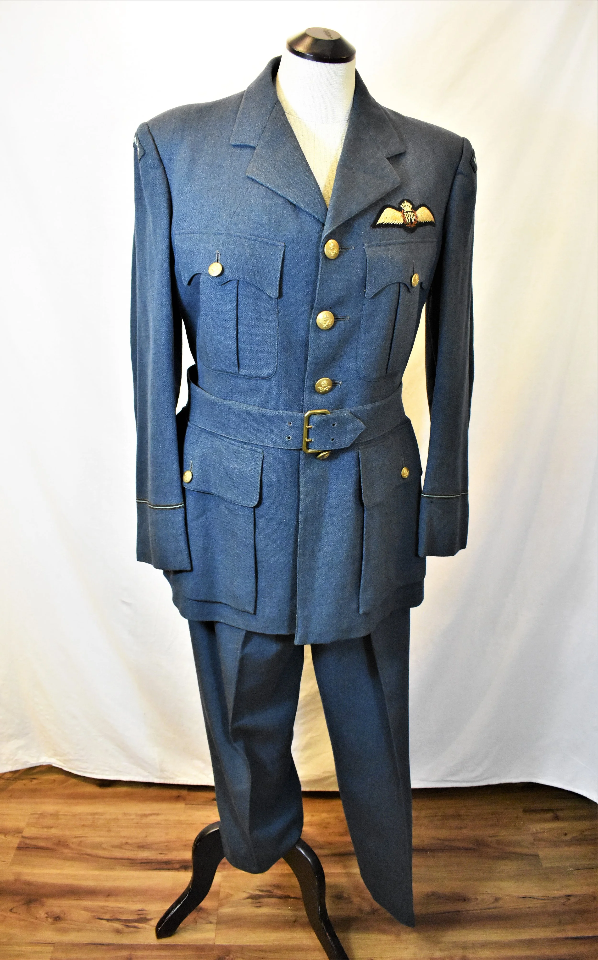 RAF uniform 1.JPG