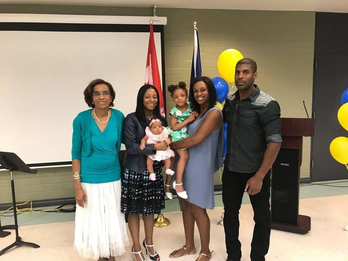 From L to R: Joyce, Chenda (Teroi’s wife), daughters Skylar and Tatum, daughter Phebe and son Teroi.