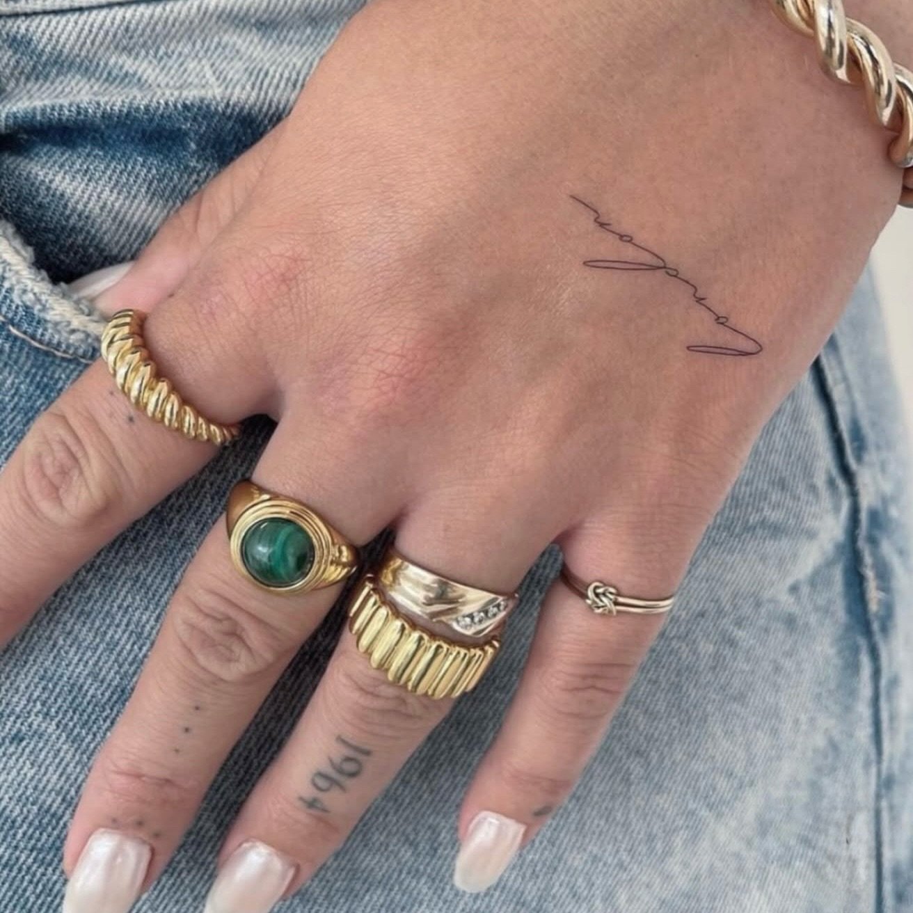 Introducing fine line tattoos at Solante Studios.

Delicate script.
Meaningful details.
Intentional placement.

Personal. Timeless. Elevated.
Where beauty meets self-expression.

Now booking with Yari in Brooklyn, NYC.

&mdash;

fine line tattoo &bul