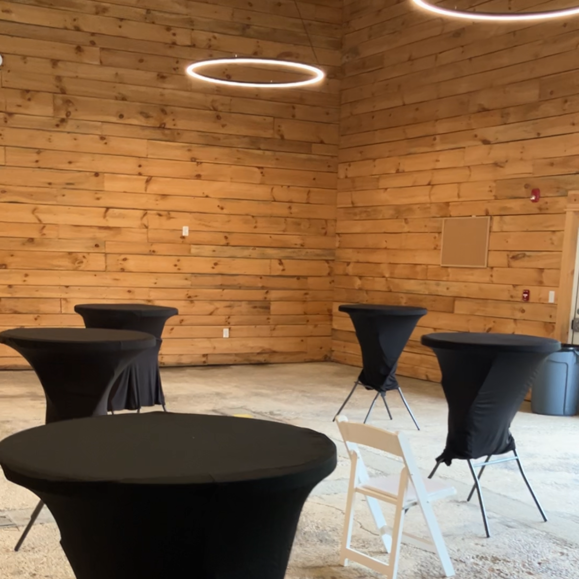 Cocktail Hour Room