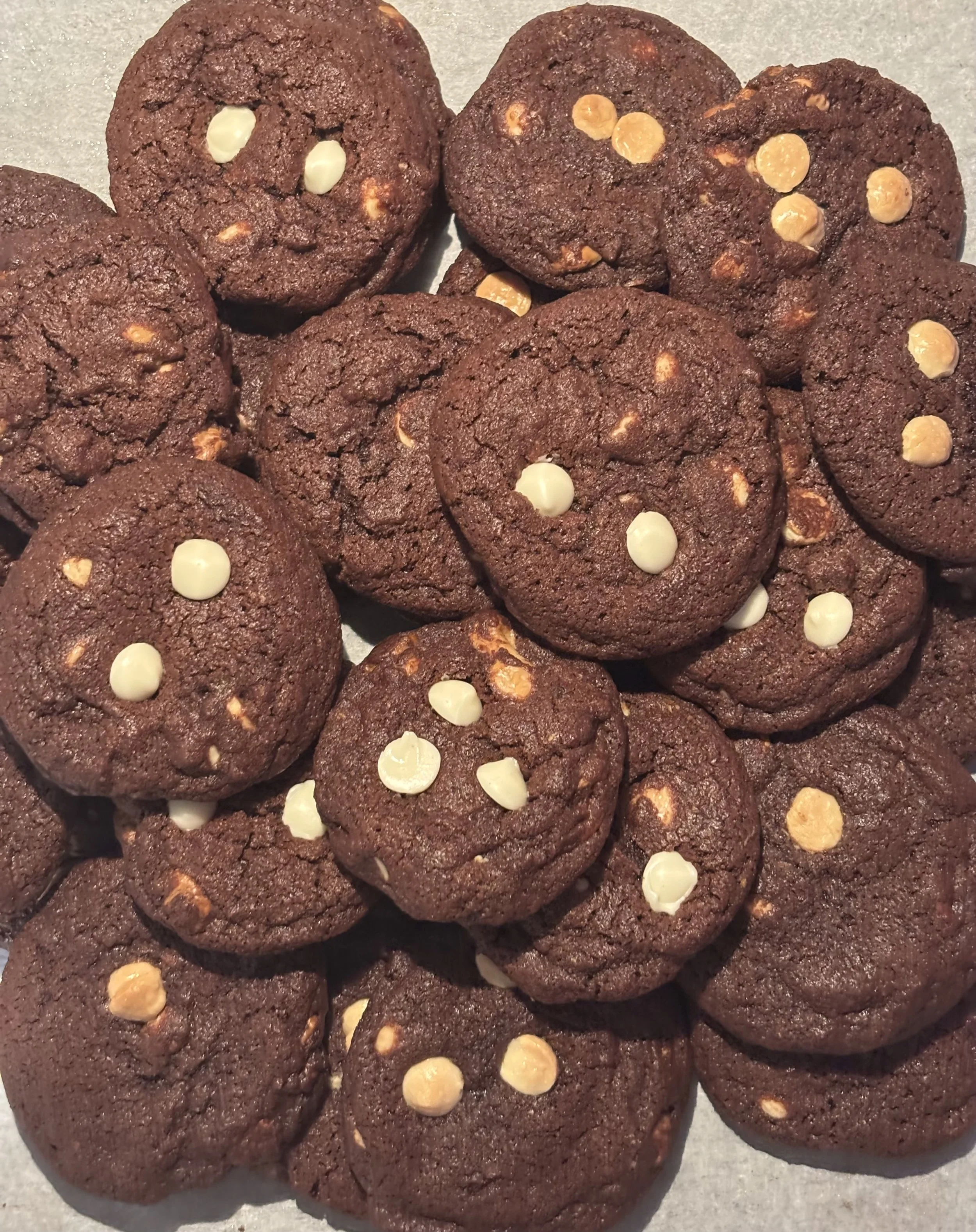 Reverse Chocolate Chip Cookie