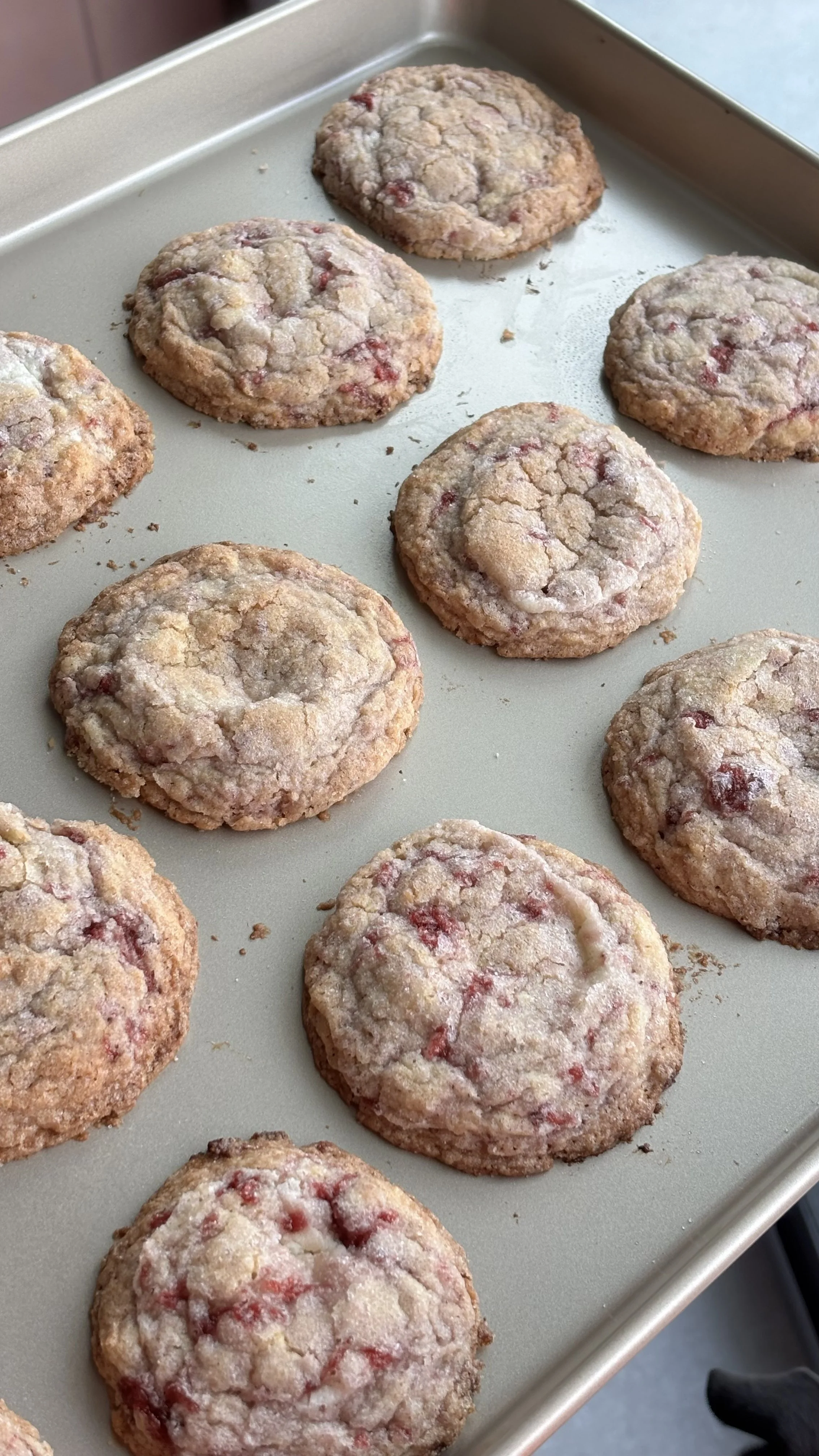 Strawberry Cheesecake Cookies