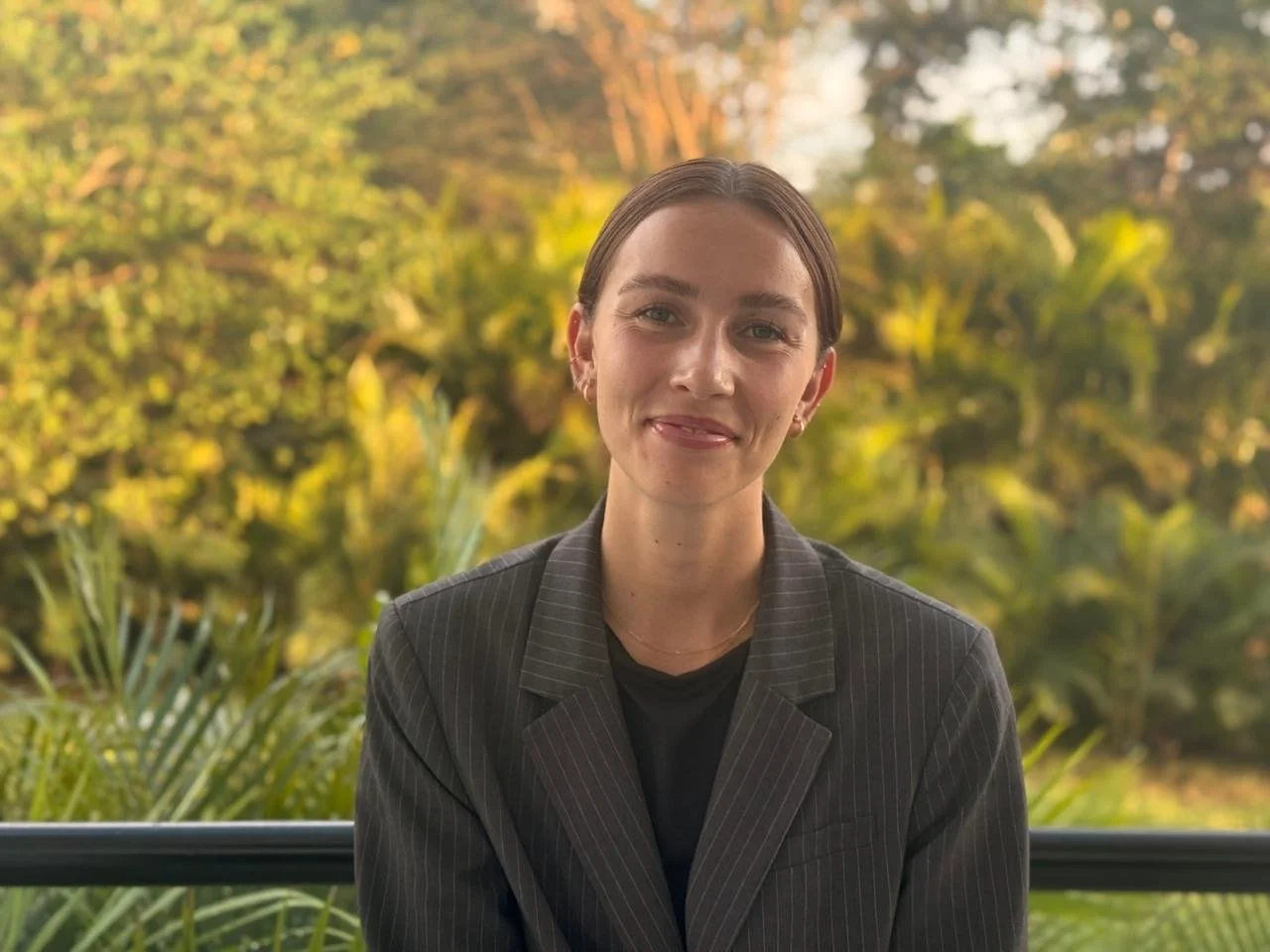 Portrait of Sara Aarosin, sexologist and couples therapist based in Middelfart, Denmark.