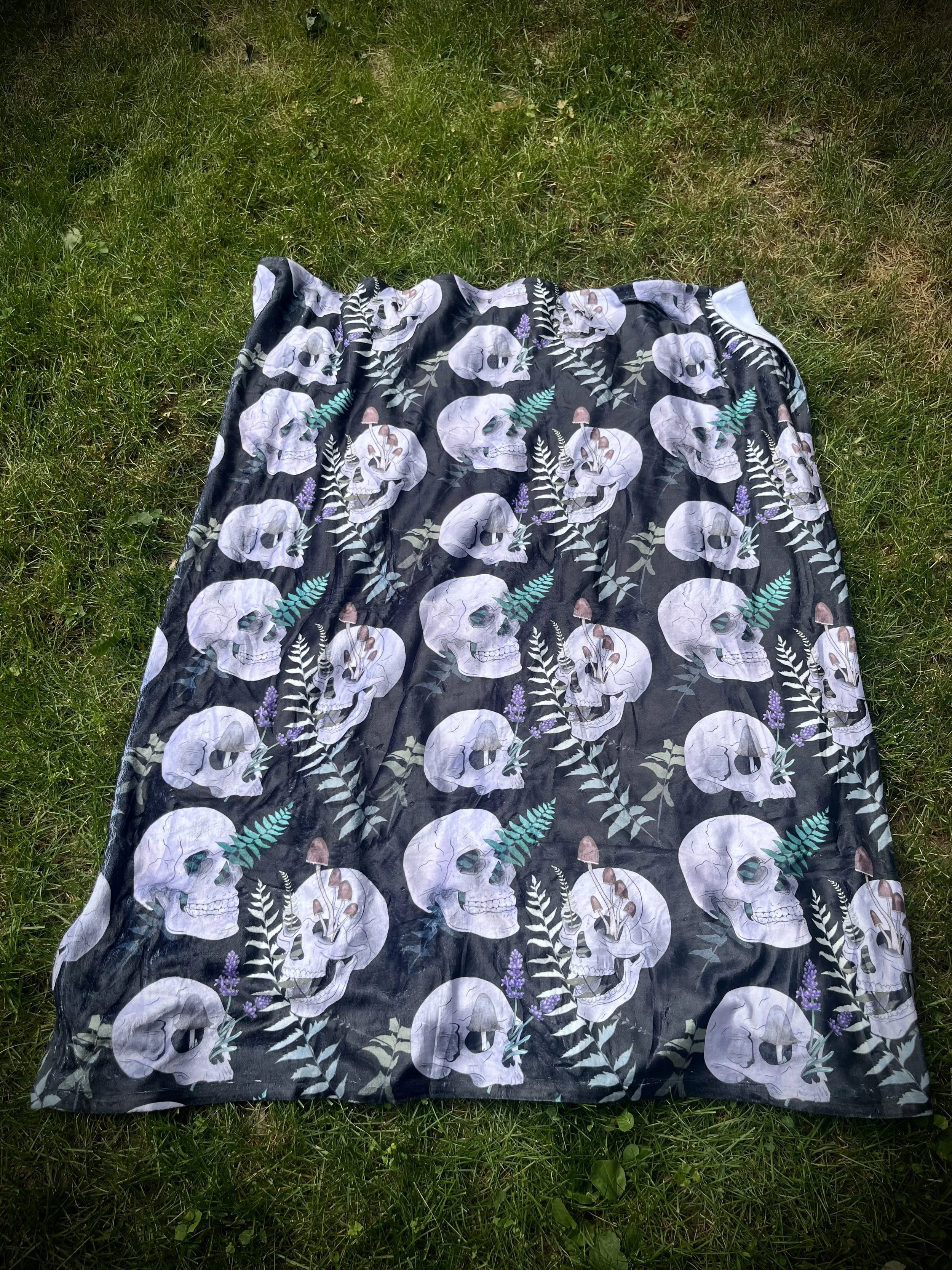 Skull Throw Blanket