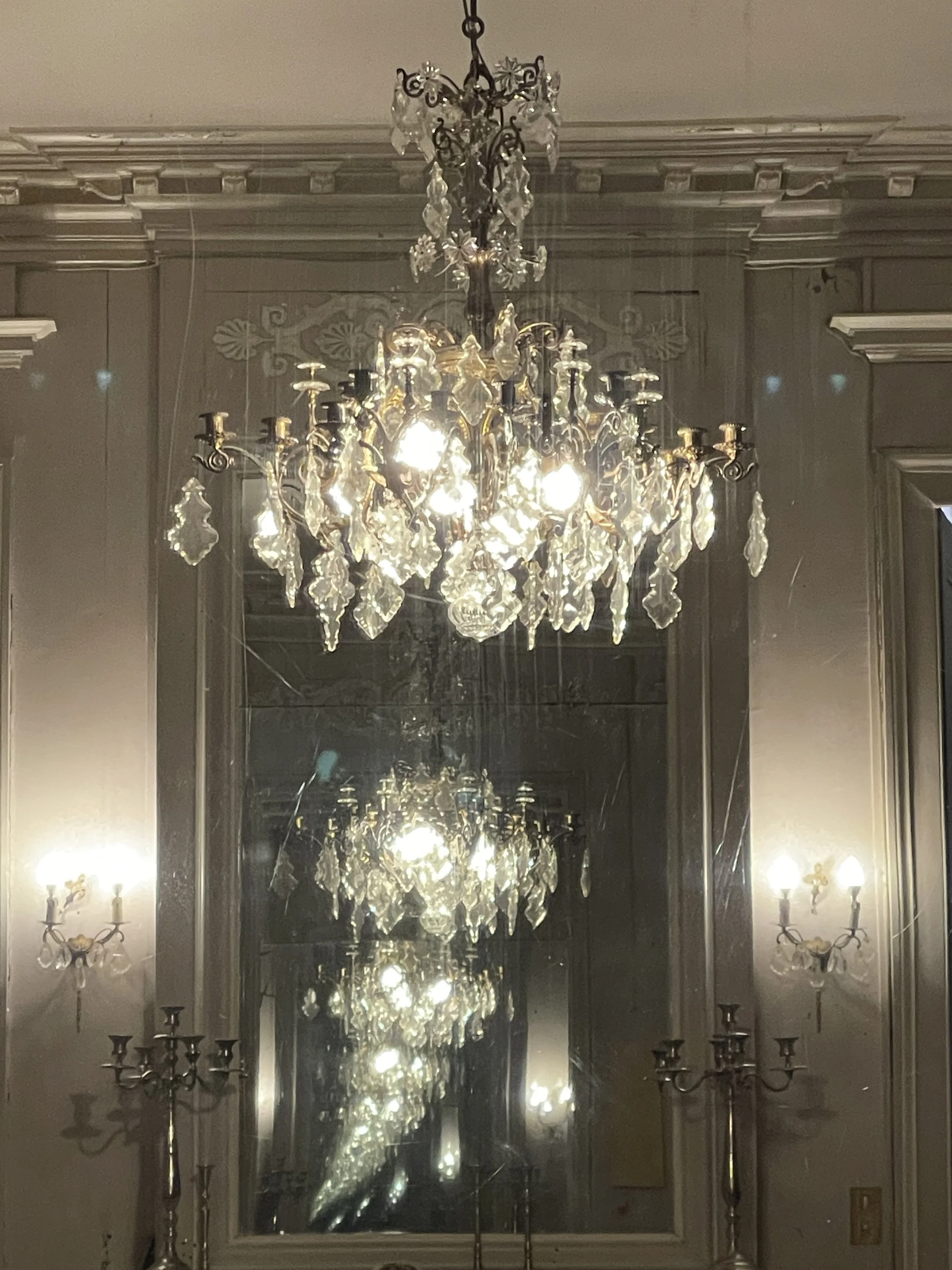 Chandelier salon d'honneur