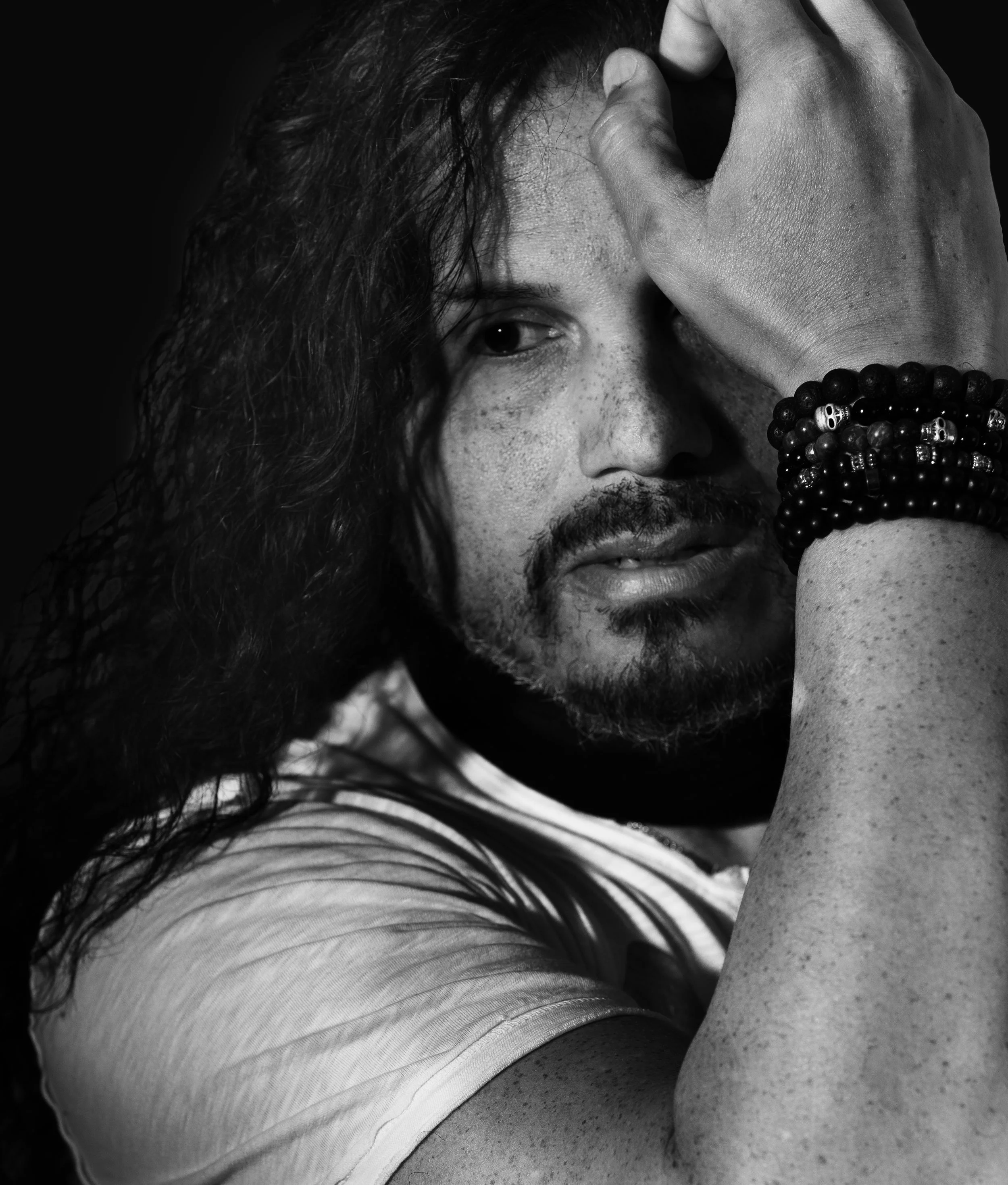 Jeff Scott Soto_b&w_7888-1.jpg