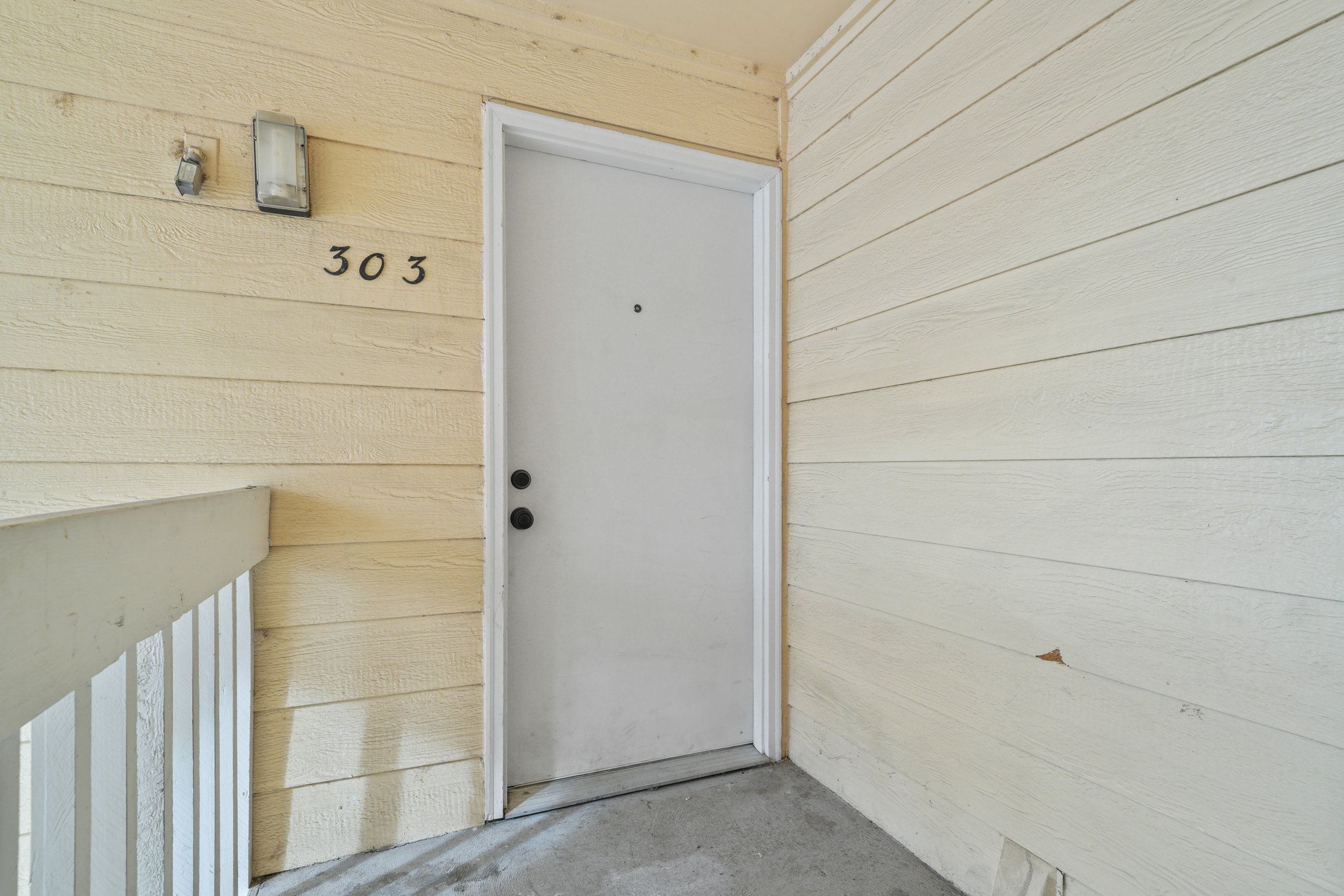 12502 E Cornell Ave(MLS)-17.jpg