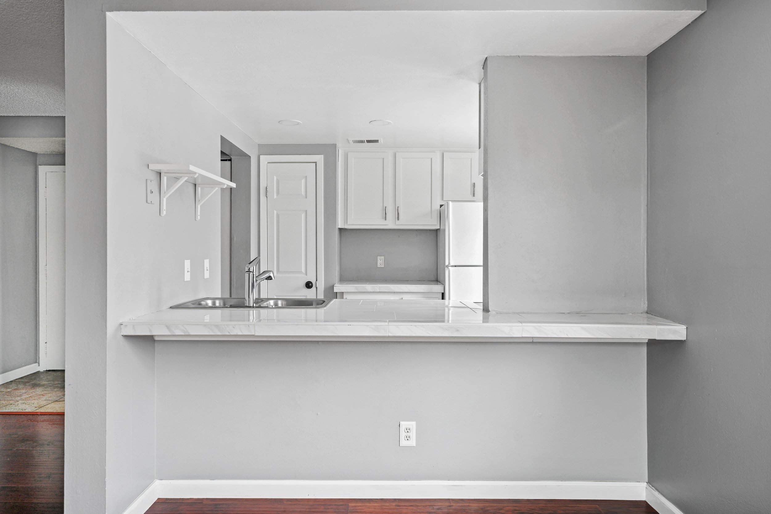 12502 E Cornell Ave(MLS)-3.jpg