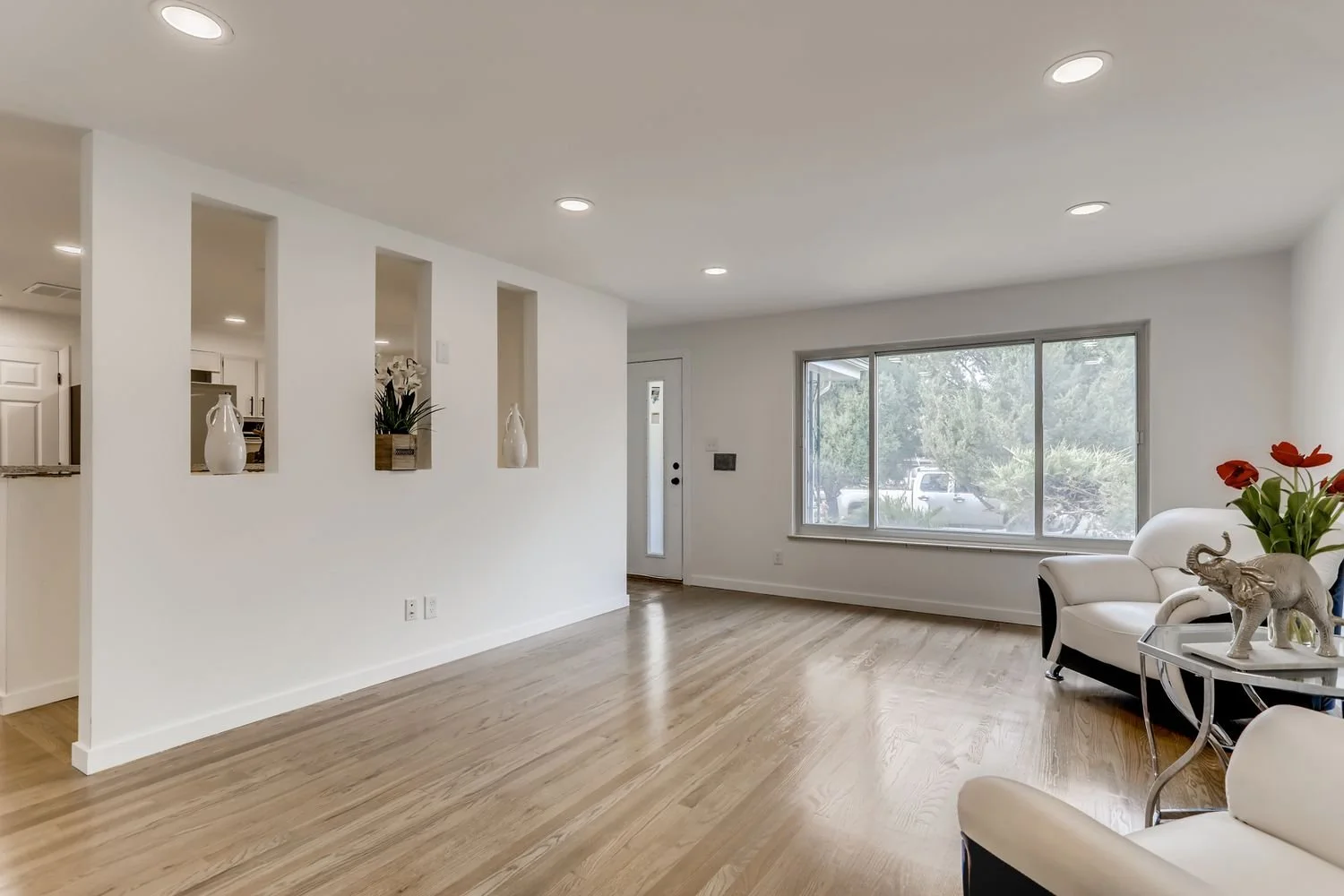 13792 E 24th Avenue - Web Quality - 004 - 07 Living Room.jpg
