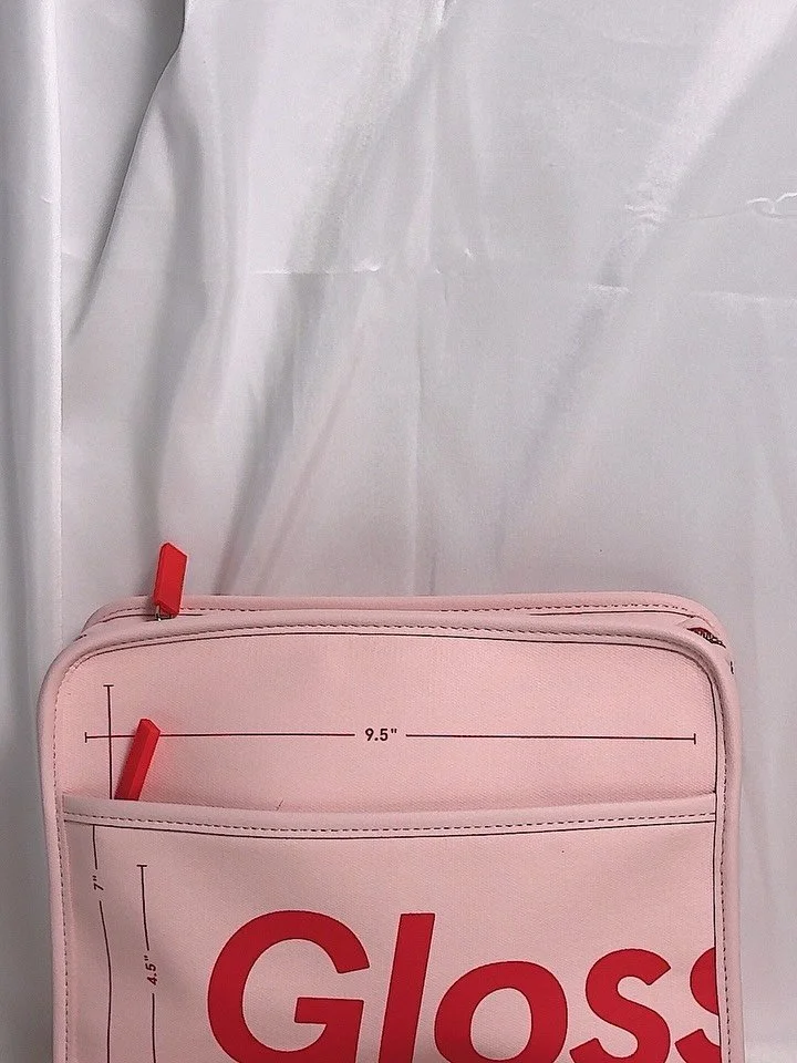 @glossier hallelujah 💗 - gifted

#multimediadesign #multidisciplinary