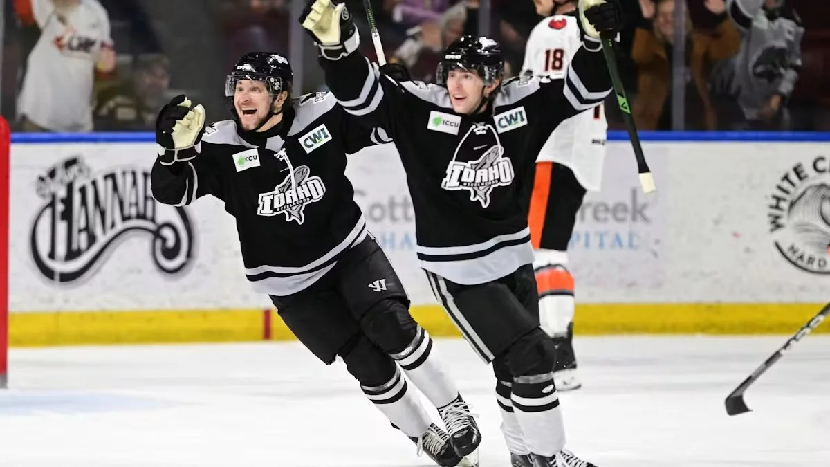 Idaho Steelheads—
4 Tickets & Swag Bag ($300 value).
A night at Idaho Central Arena, watching the Steelheads chase a Kelly Cup, swag bag included. Boise's hockey team plays fast and loud, the kind of night where strangers end up cheering the same goa