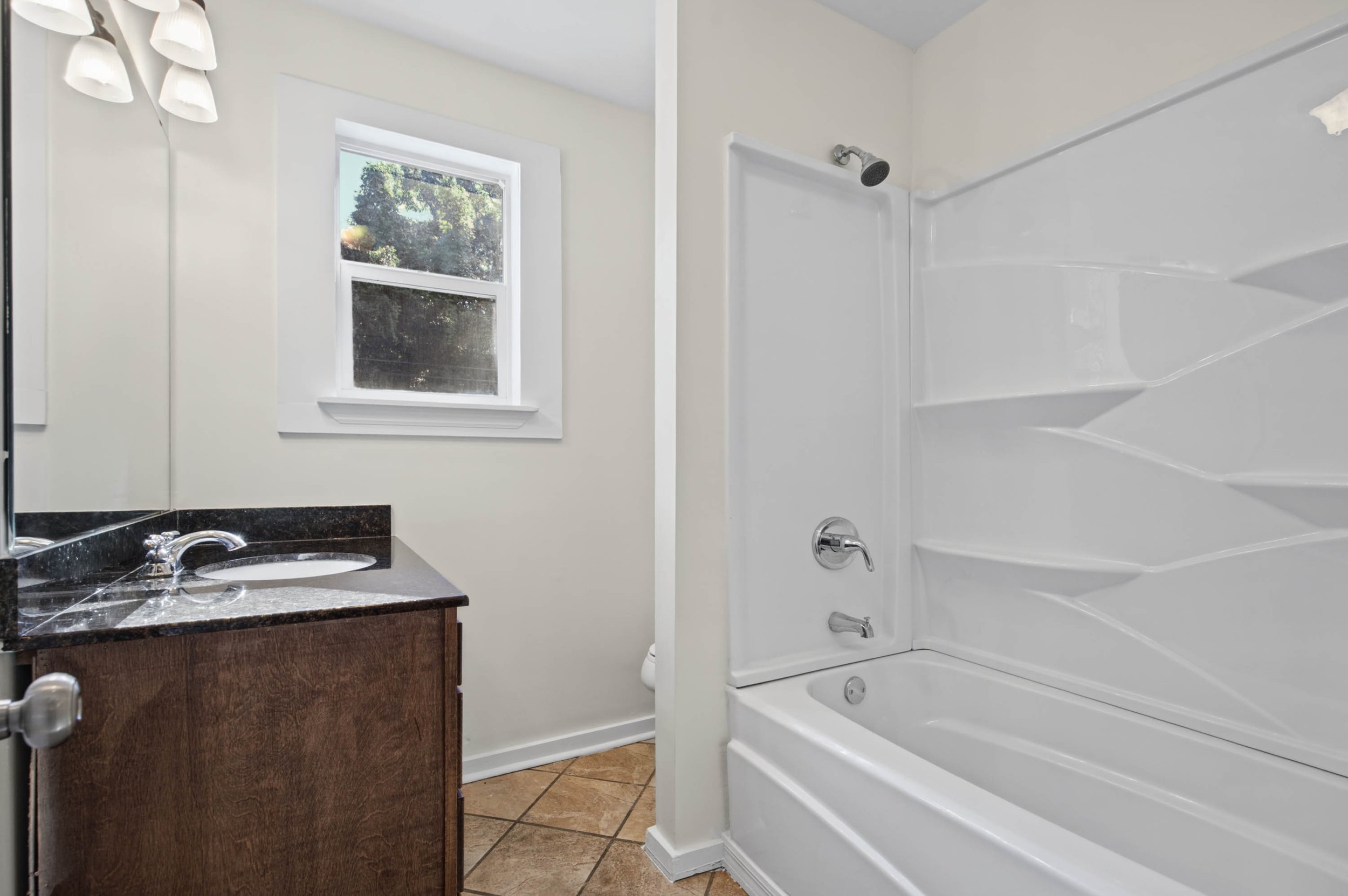 204 Border Dr E-201.jpg