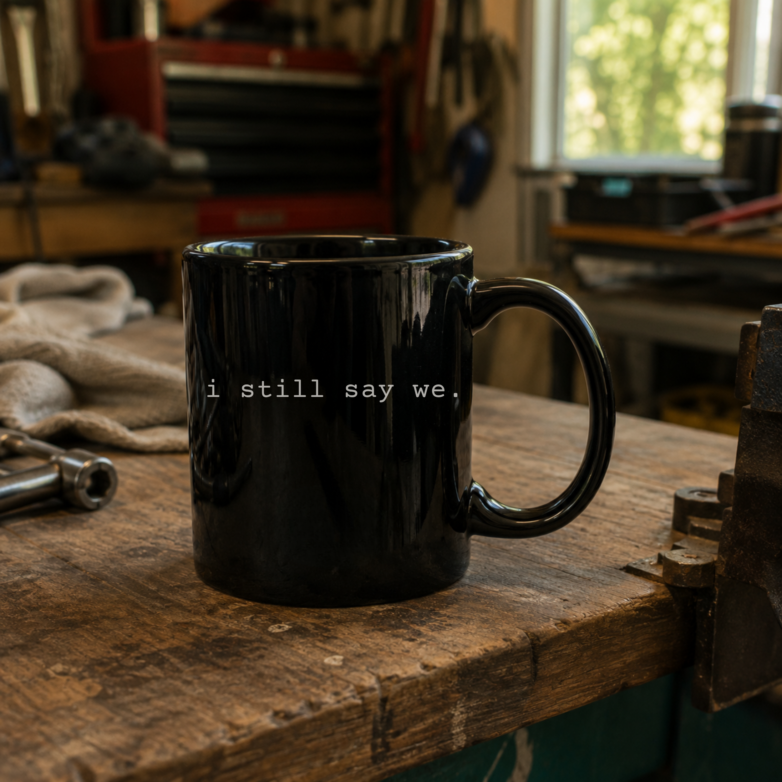 blck mug close up.png