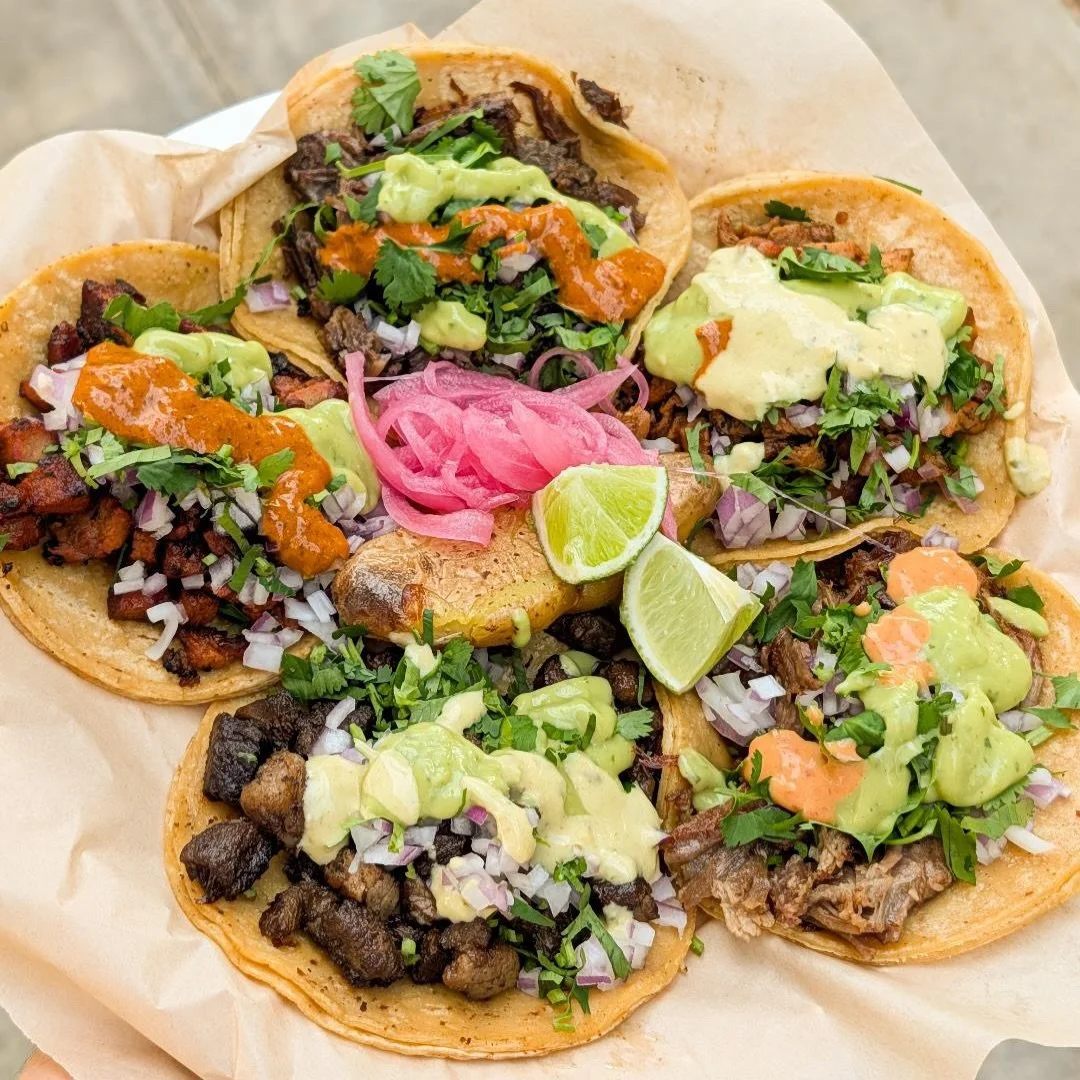 Is there anything better than a plate of Tacos? 🌮 

Just get one of each. Don&rsquo;t kid yourself. You know you want to try em. 

🔥 @flavios.taqueria 

#tacos #taqueria #prime #premium #foodies