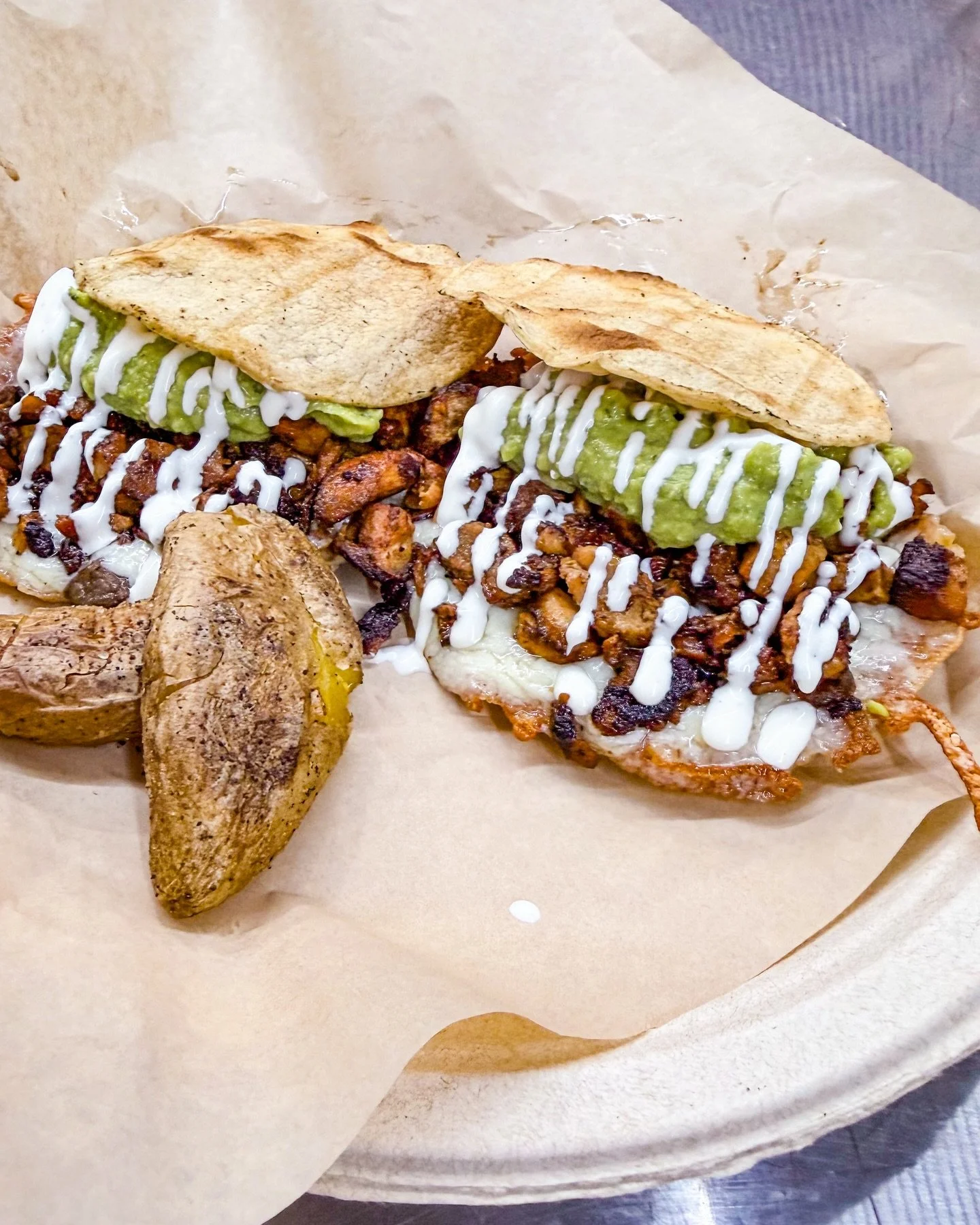 Vampiros 🦇 

Our Yellow Corn Tortillas cooked over Mesquite Coals for an ultra crunchy shell topped with Jack Cheese and your choice of protein. Add one to your normal taco order; these might be your new favorite. 

📍 @bottlelogicbrewing 
Wed, Marc