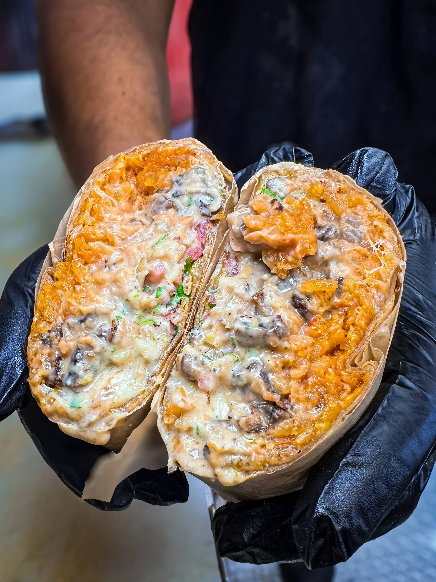 Tonight at Green Cheek 🍊 

The best Tacos, Vampiros, Burritos + Loaded Fries. Prime and Choice Proteins. 6 Scratch-Made Salsas to choose from.

Head on down with your crew for some brews and bomb Tacos!

📍 @greencheekbeerorange 
🔥 @flavios.taqueri