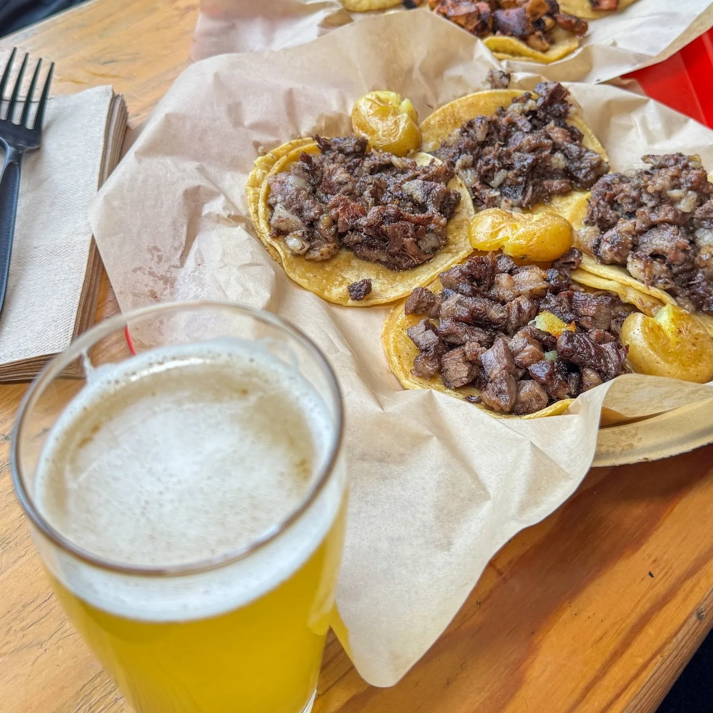 Busy Schedule this Week!!!

Thurs, Apr 9: 4-9pm
📍 @bottlelogicbrewing 

Fri, Apr 10: 4-9pm
📍 @stereobrewing 

Sat, Apr 11: 11-3pm
📍 @chapmancrafted 

Sat, Apr 11: 5-9pm
📍 @greencheekbeerorange 

#taquer&iacute;a #events #local #tacos #orange