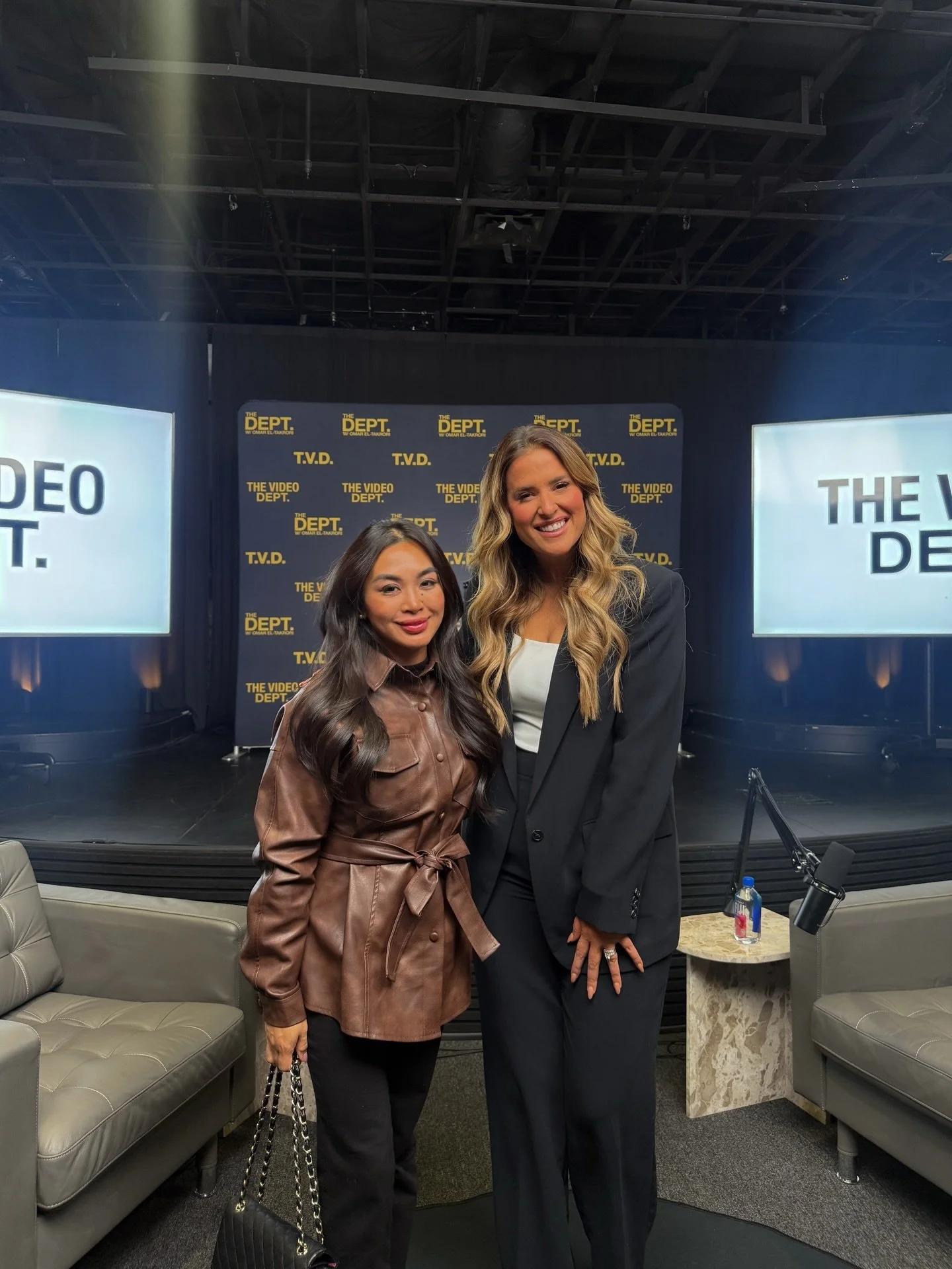 Sat in on a live podcast yesterday evening and left feeling deeply aligned.

Listening to Shannon Gillette reminded me why who you sit next to matters just as much as what you&rsquo;re building. When faith isn&rsquo;t something you hide from your bus