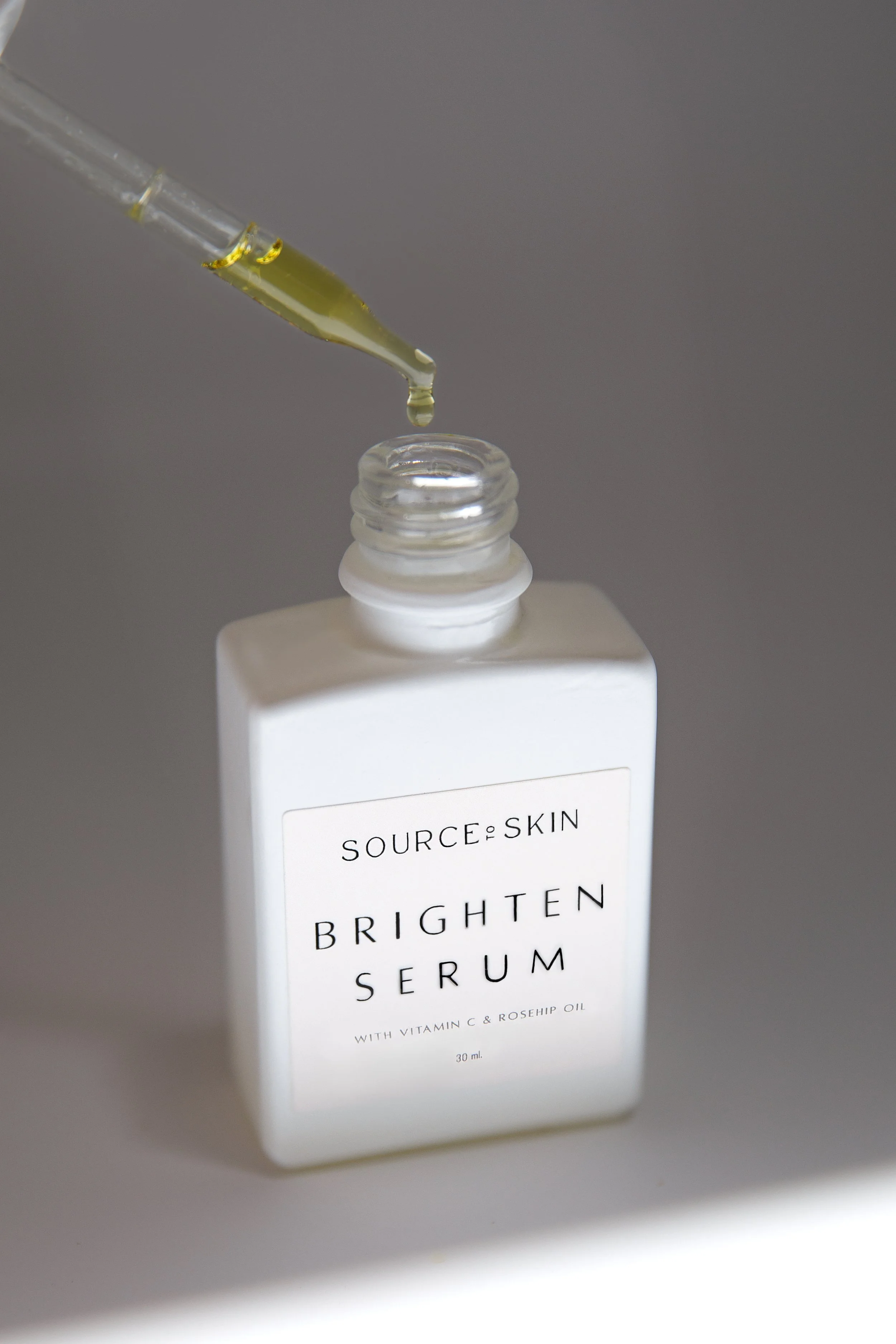 BRIGHTEN  SERUM