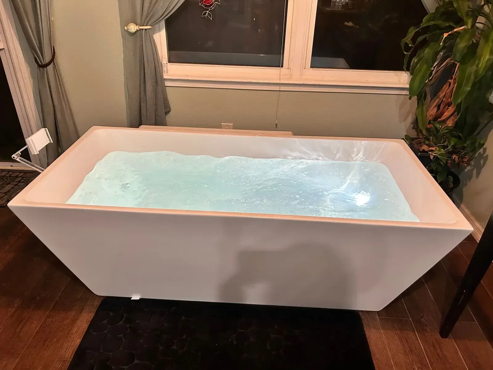 Ice Bath Therapy Acrylic Cold Plunge With LED Light