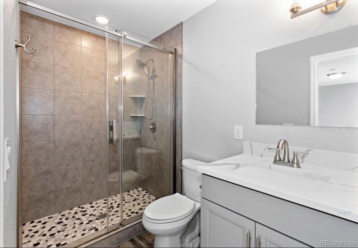 Master bath Pro.jpg