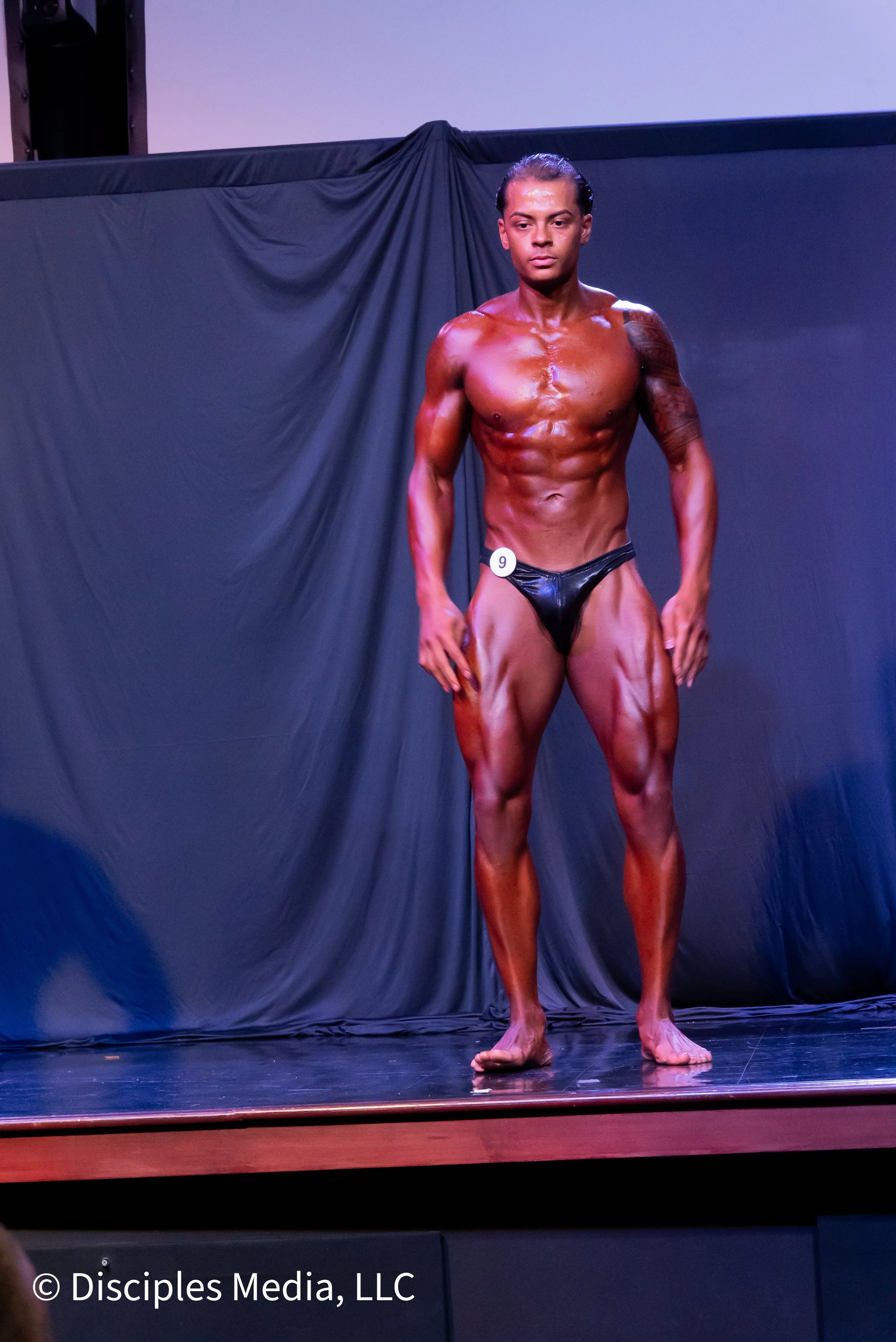 Legend #9 - DeShawn Whaler-008.jpg