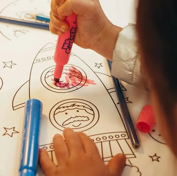 Child coloring space picture