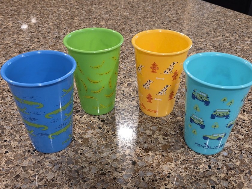 4 plastic cups: blue, green, yellow, turquoise