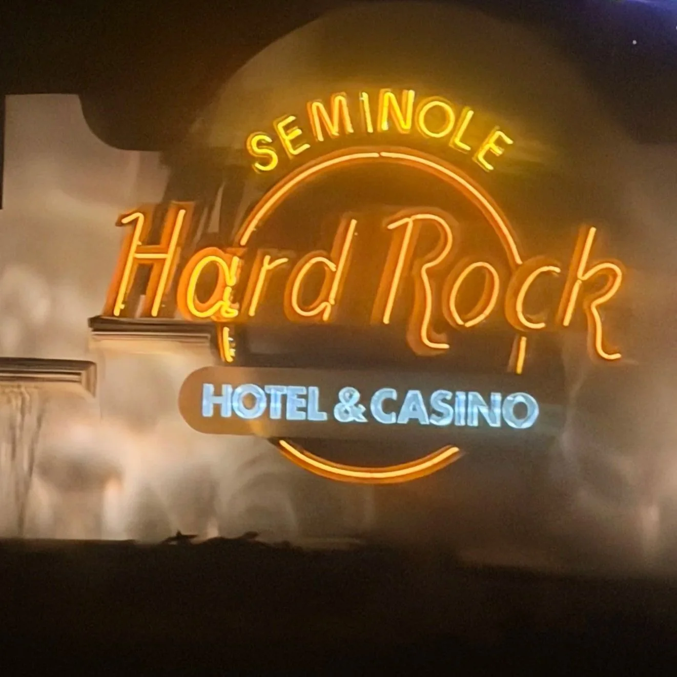 LayOver Lens -Hard Rock Casino-Hollywood, Florida
