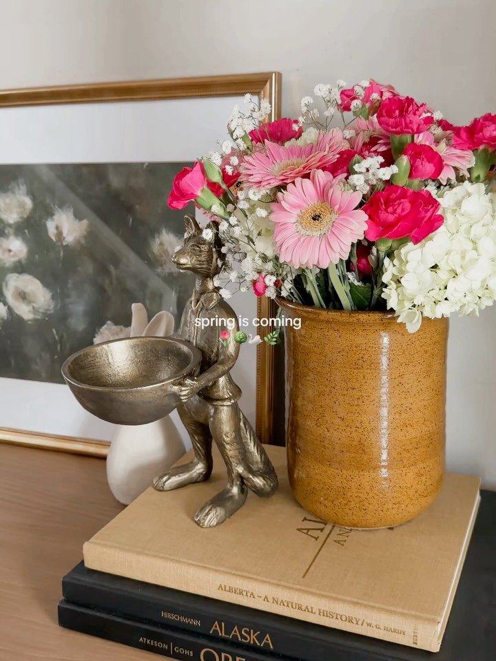 A little sneak peek of what&rsquo;s arriving March 17 🌿

&bull; Paper Mach&eacute; Bunny 
&bull; Remy Vintage Stone Bowl &amp; Pestle 
&bull; Louis I Vintage Lidded Pot 
&bull; Mister Fox Catchall 

Quietly gathering pieces that feel like spring&mda